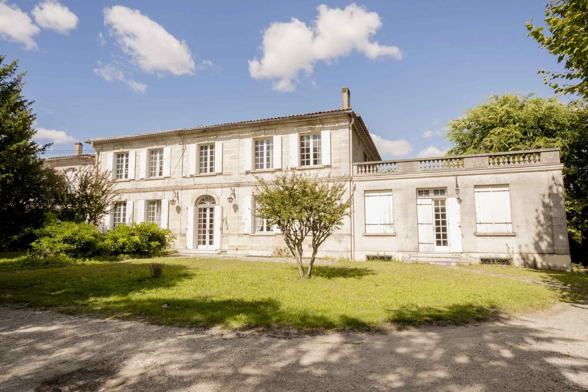 Maison vendue de 490 m2 bordeaux caud%c3%a9ran - Translation missing: en.helpers.application.image_tag.default_alt