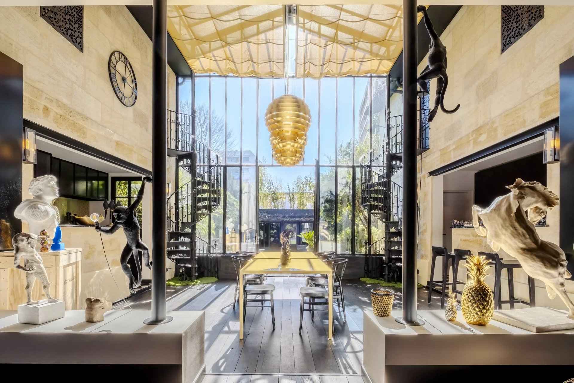 Maison à vendre de 300 m2 avec verrière Bordeaux saint-seurin