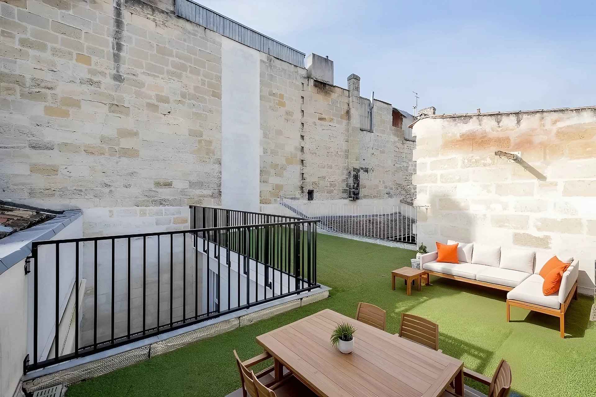 Maison a vendre de 185 m2 bordeaux centre - Translation missing: en.helpers.application.image_tag.default_alt