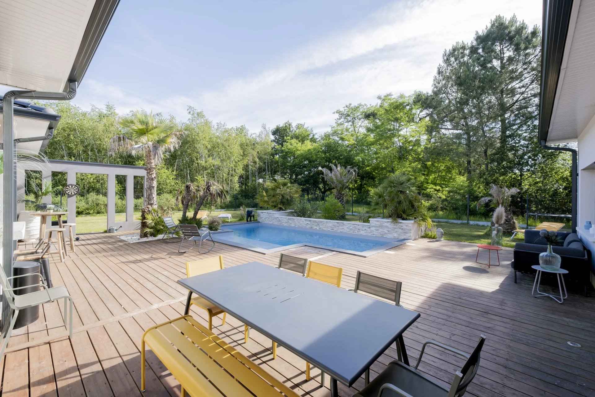Maison à vendre de 200 m2 le pian médoc