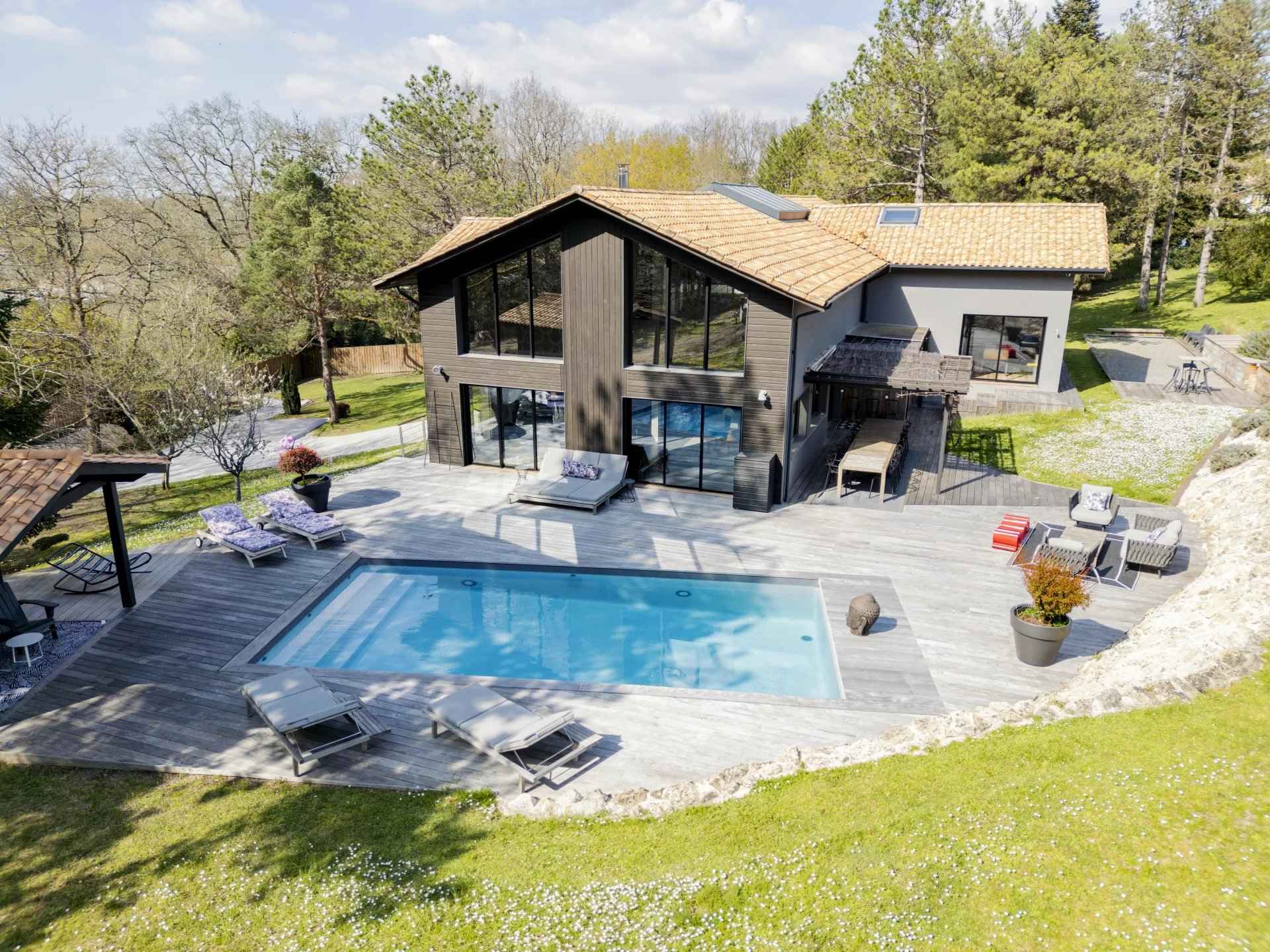 Maison a vendre de 280 m2 sainte eulalie - Translation missing: en.helpers.application.image_tag.default_alt