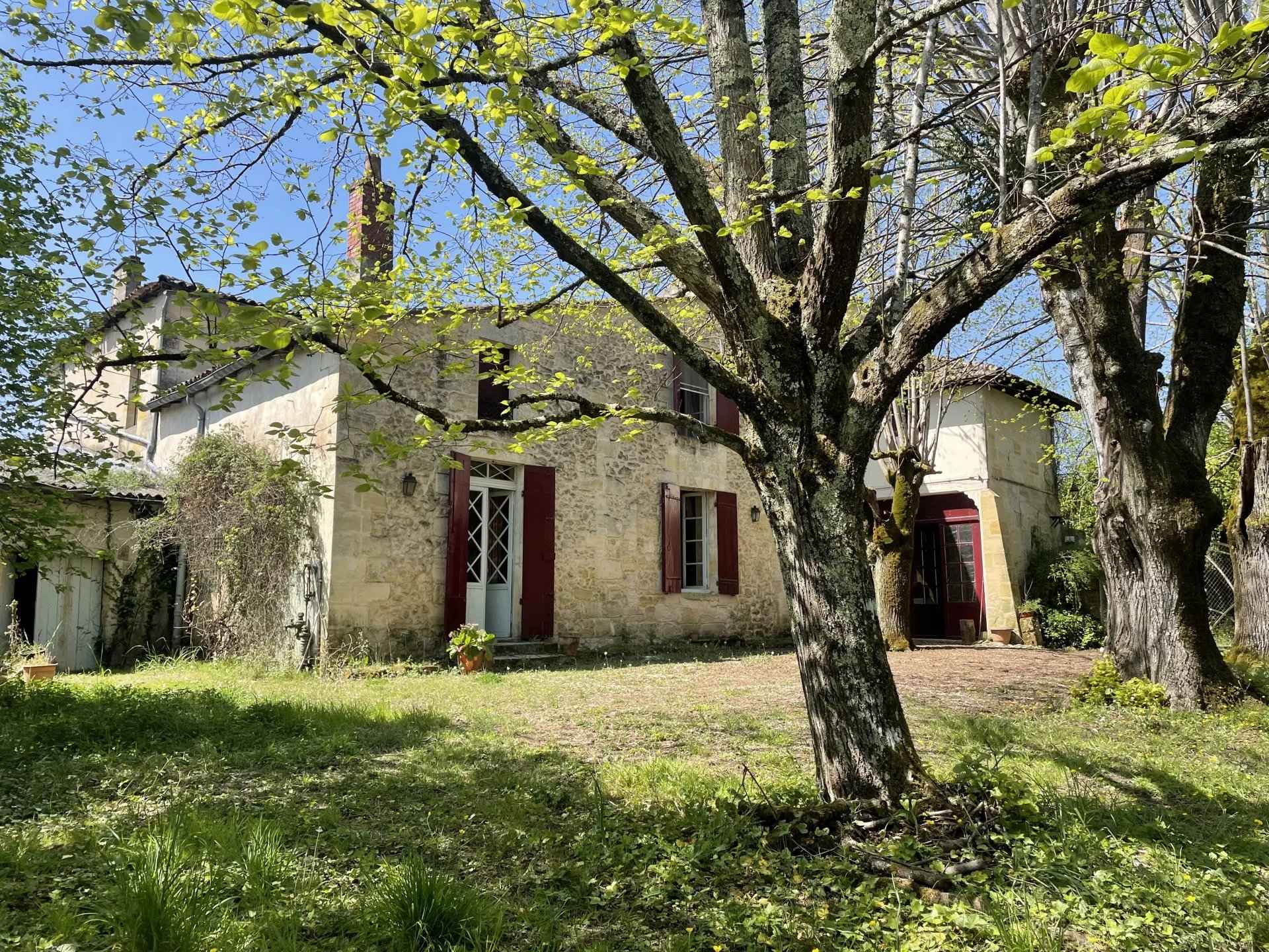 Maison a vendre de 430 m2 langoiran - Translation missing: en.helpers.application.image_tag.default_alt