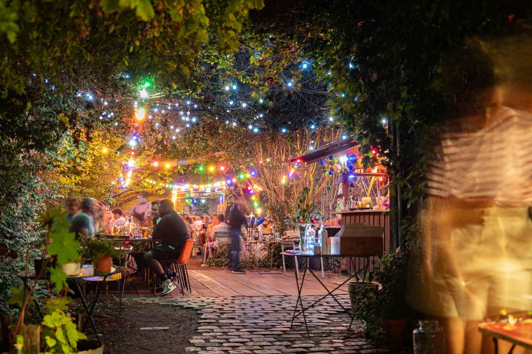 Le Bar de la Marine: The Retro Hotspot That Makes Bordeaux Buzz