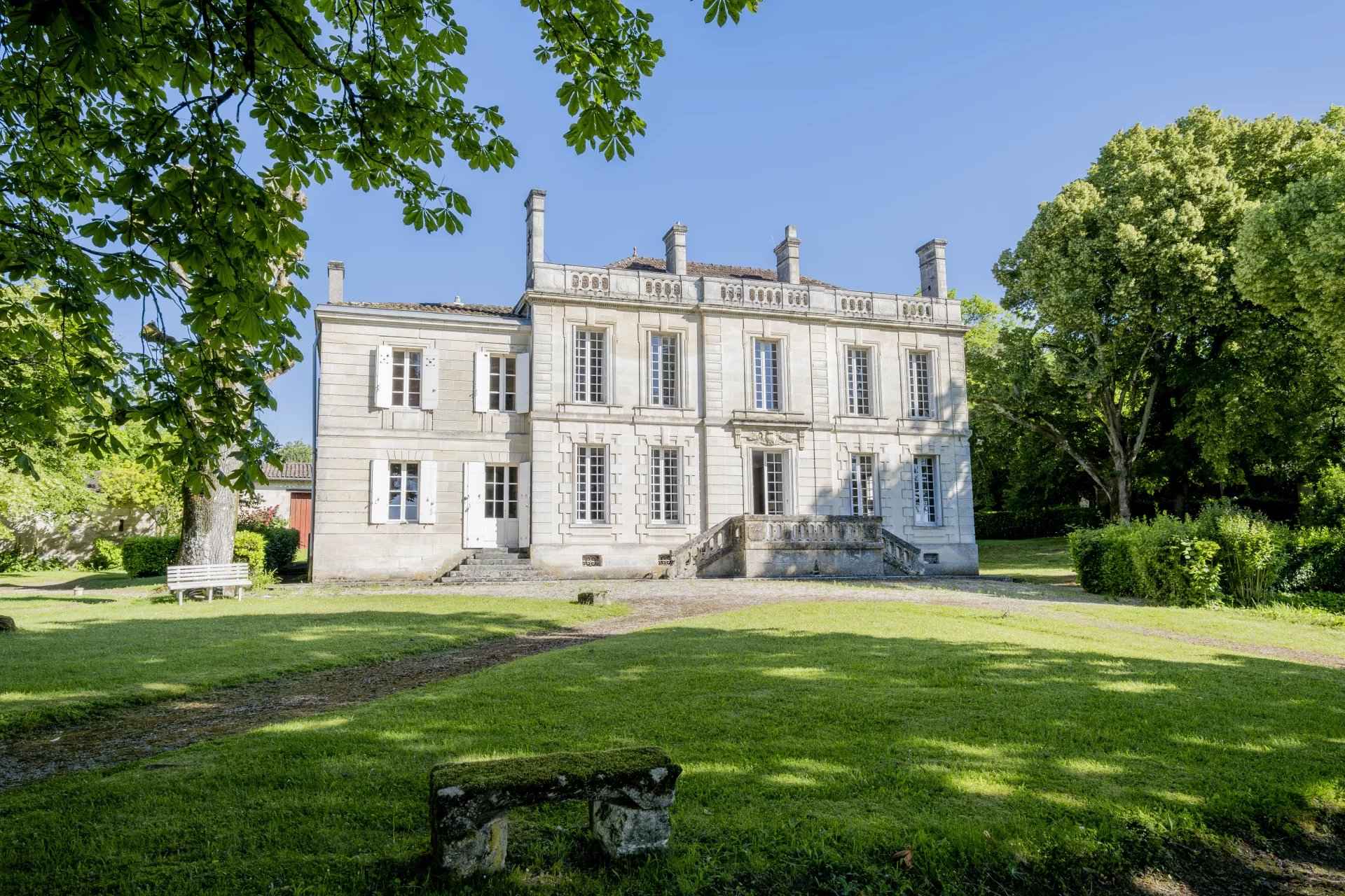 Propriété vendue de 420 m2 Bonzac
