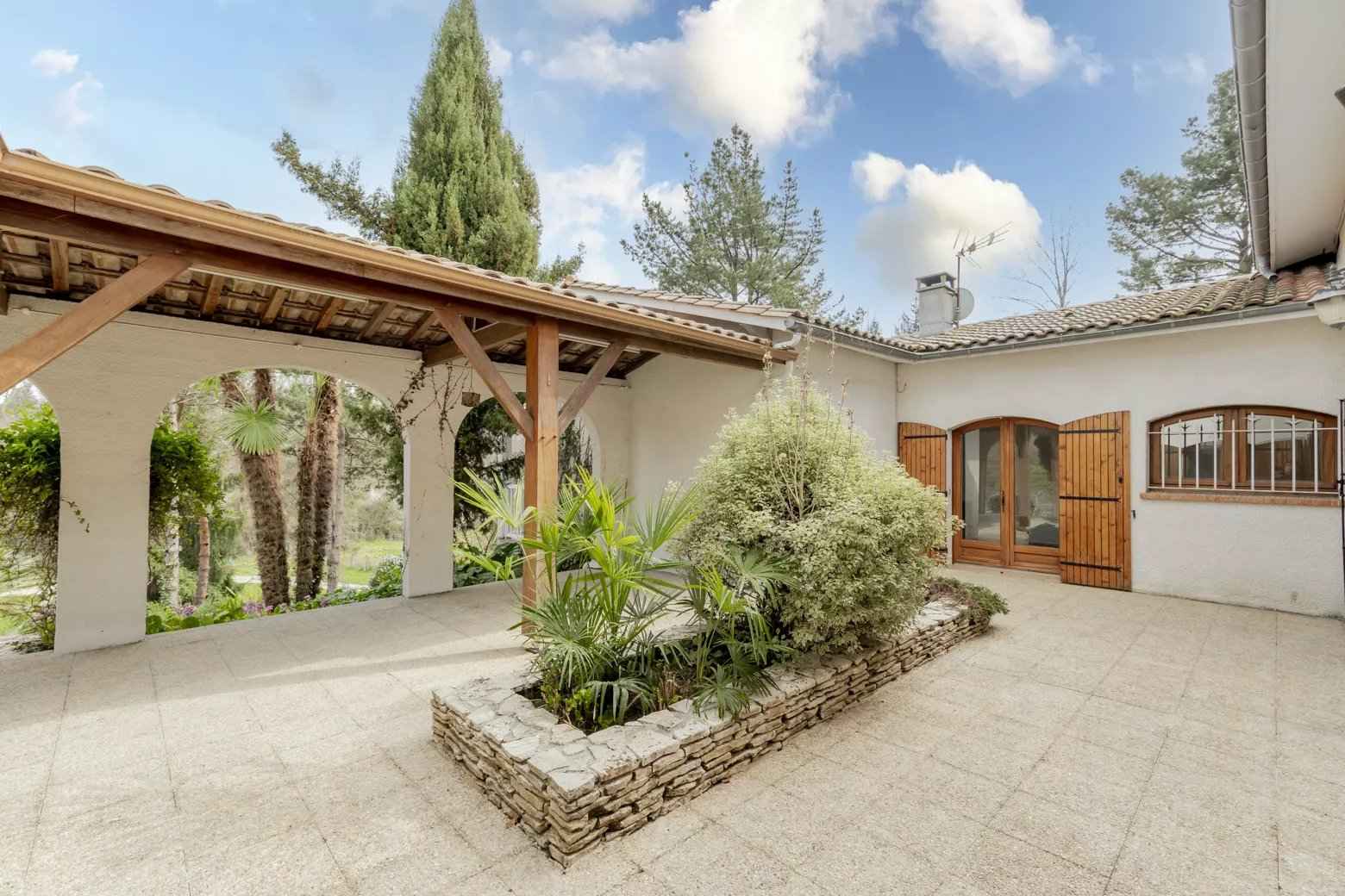 D2bf64266589d0fede64cefe46a0ed87 29a403b119 1560 original - Translation missing: en.helpers.application.image_tag.default_alt