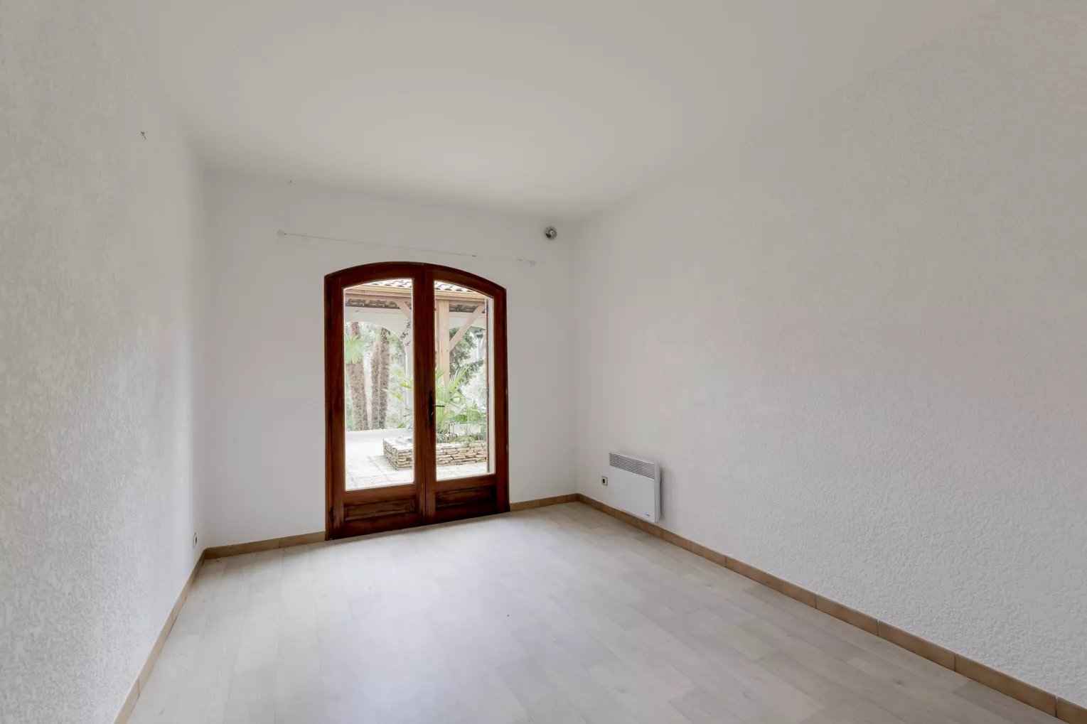 65dcac0517530369c66f4fada9290c37 ff43d7f377 1529 original - Translation missing: en.helpers.application.image_tag.default_alt