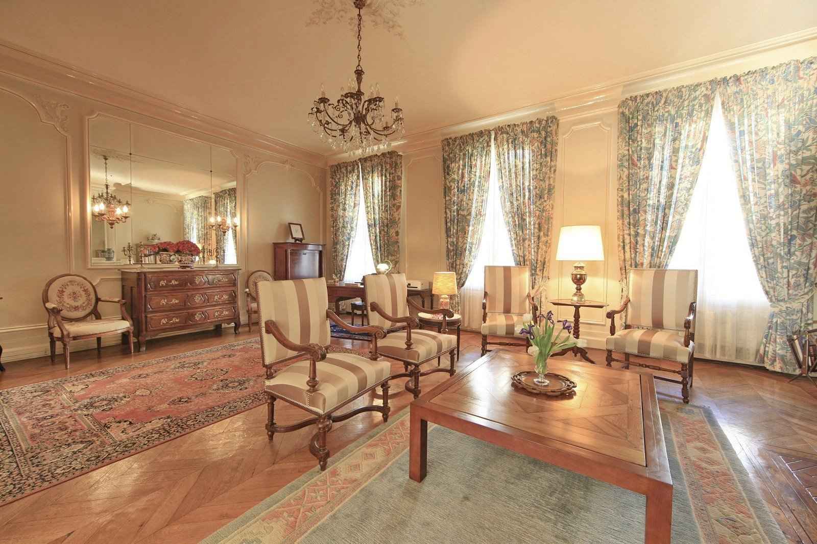 9590ccc65519439ef6e1e5f8b65cfe13 7ef5443aac 1600 original - Attribut alt par défaut.