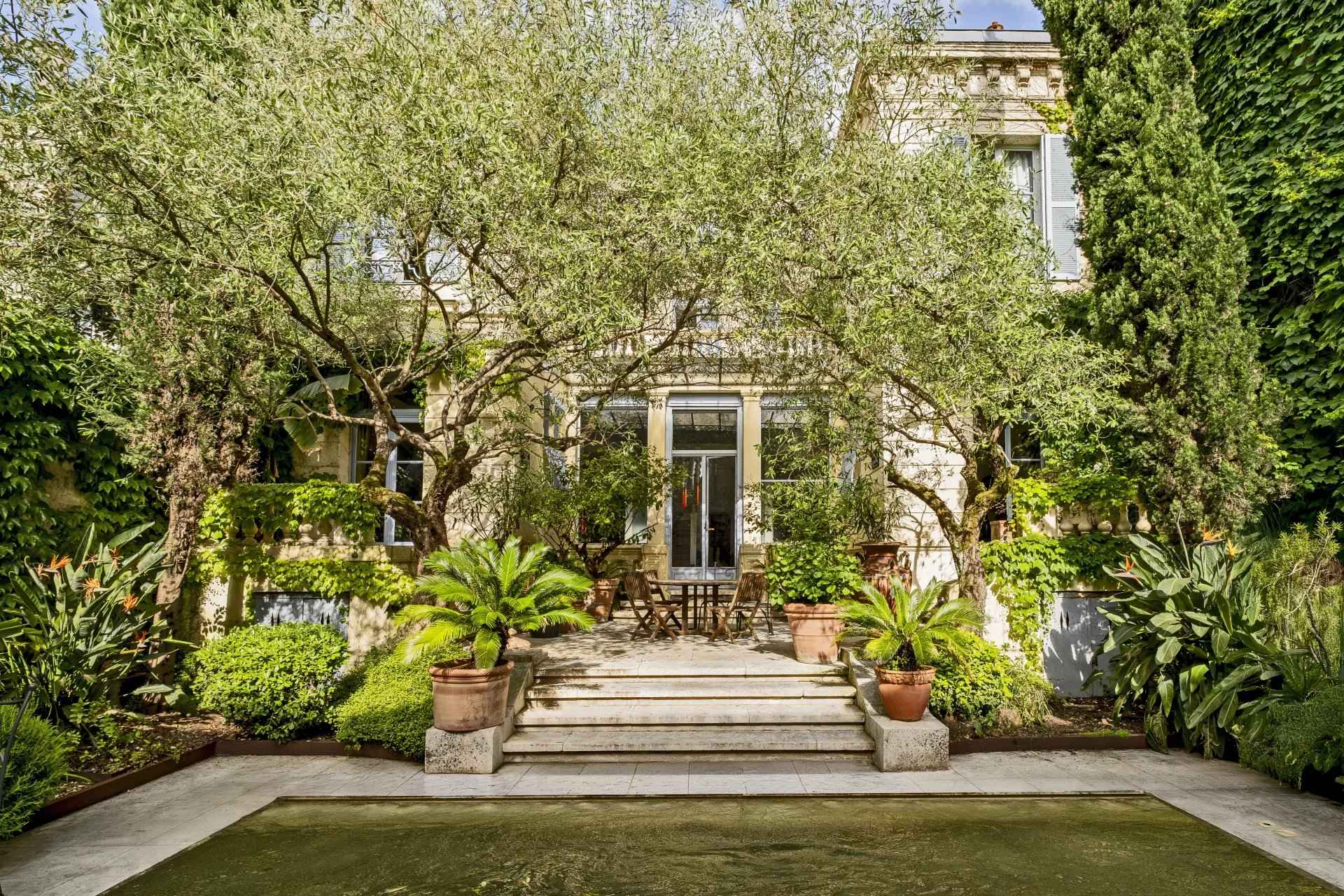 Hotel particulier à vendre de 257 m2 Bordeaux pey Berland