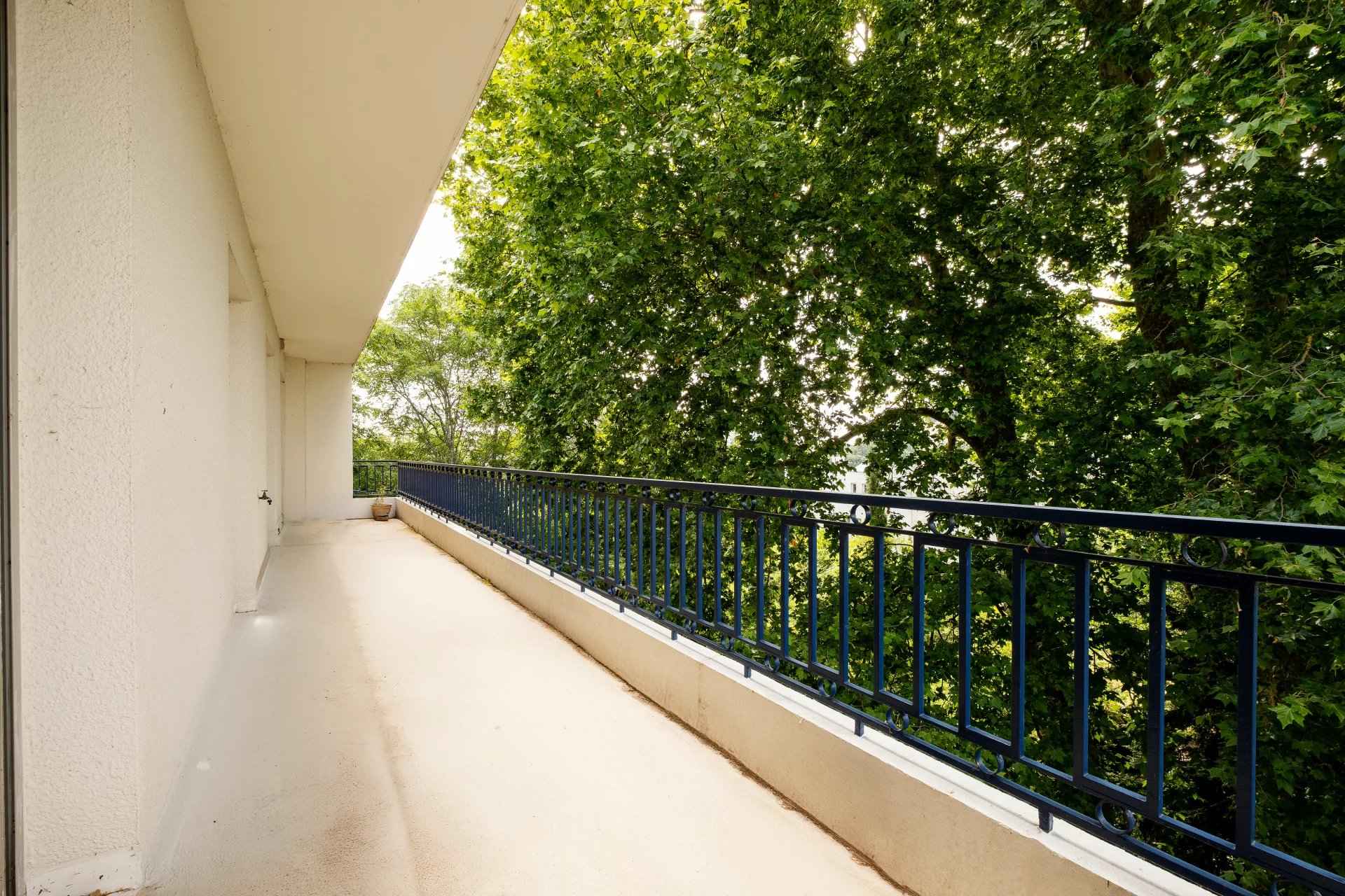 1fca925c387a27af26984b1b1a5dbe7a a64be42d25 1920 original - Attribut alt par défaut.