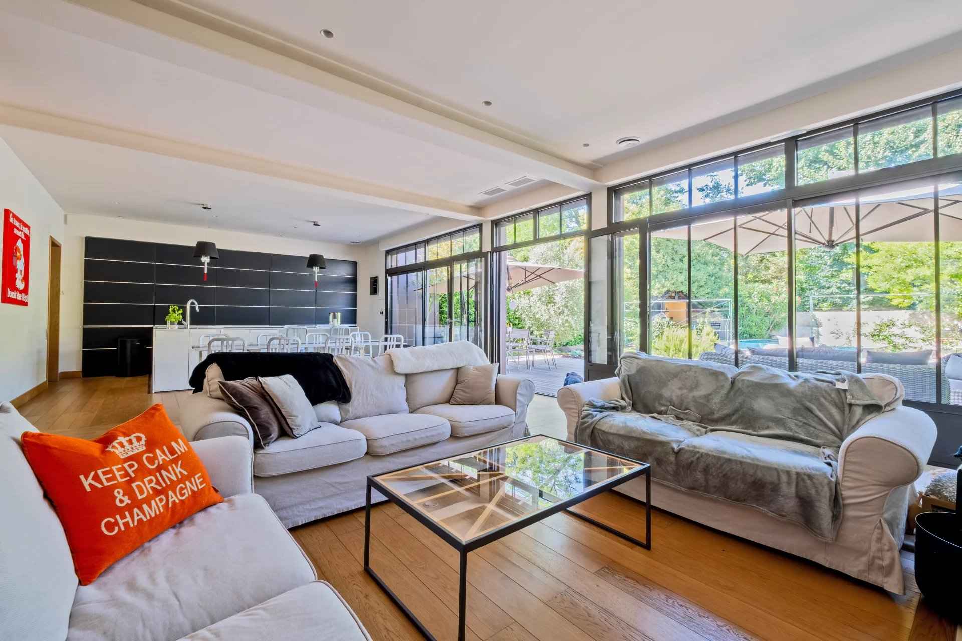 Db303696a112a2275e6d82c058e946dc f51390c3bc 1920 original - Attribut alt par défaut.