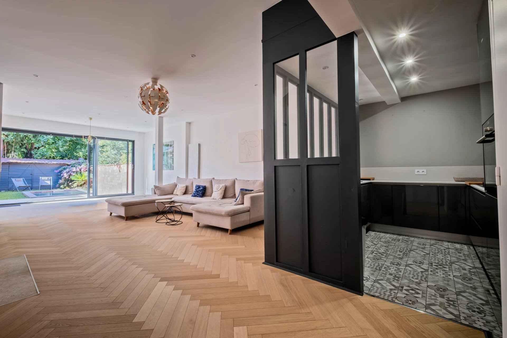 C83aa7021f3a97bc4c50bb062ab4df4e ebc7476930 1920 original - Attribut alt par défaut.