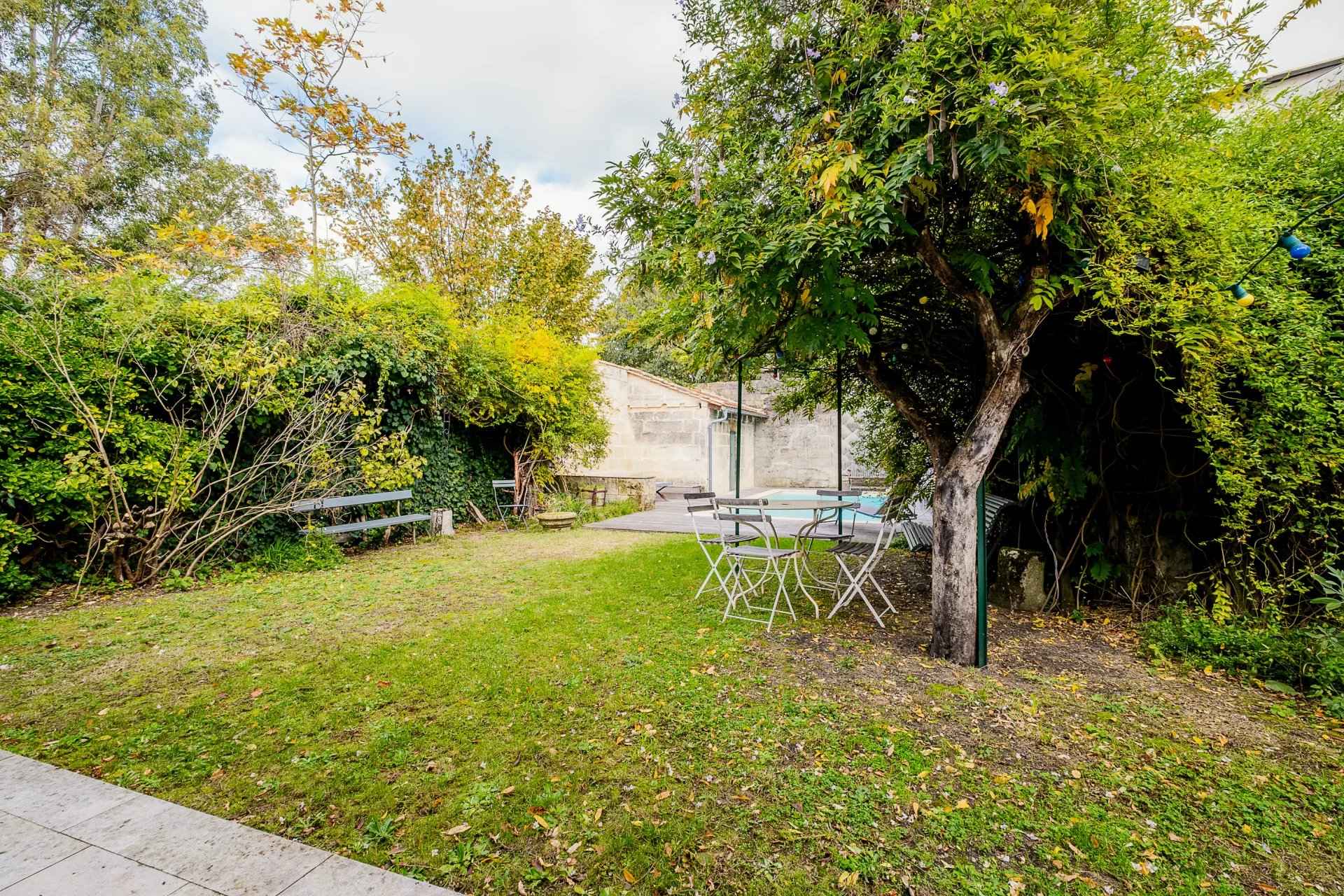 Maison à vendre de 250 m² Le Bouscat Jardin avec piscine