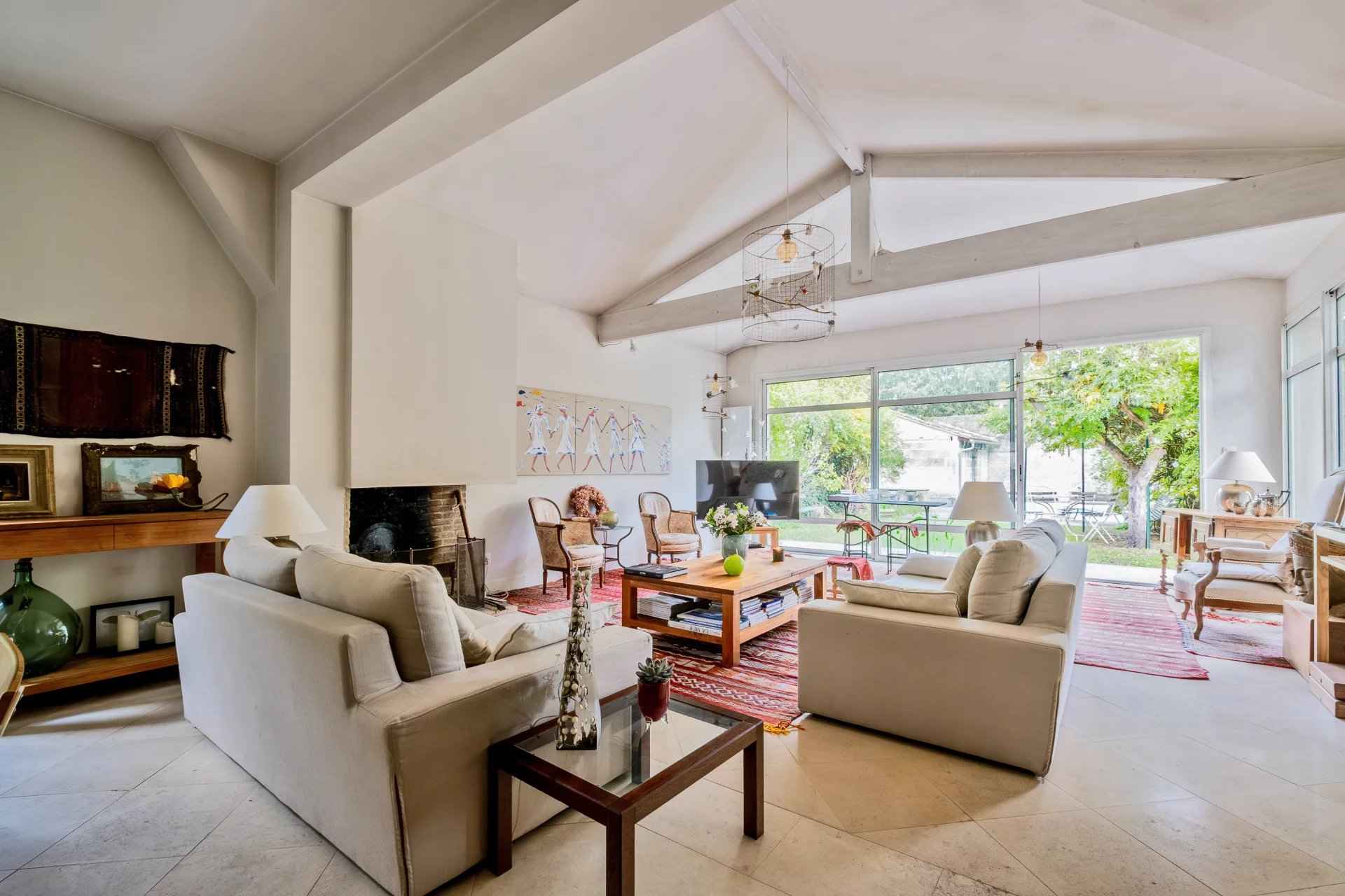 1acb8a7cdb7d9997fda24c12a150f40e c4f9e2f3ce 1920 original - Translation missing: en.helpers.application.image_tag.default_alt