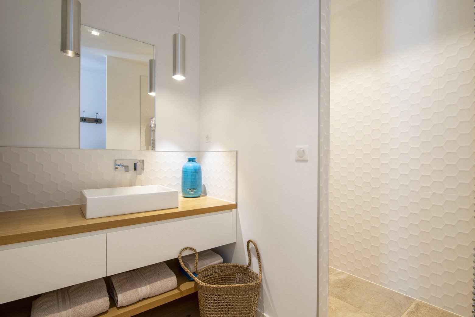 5d8ba337fbfa07f102ecc07c5bd76c5c 24e0741db6 1560 original - Attribut alt par défaut.