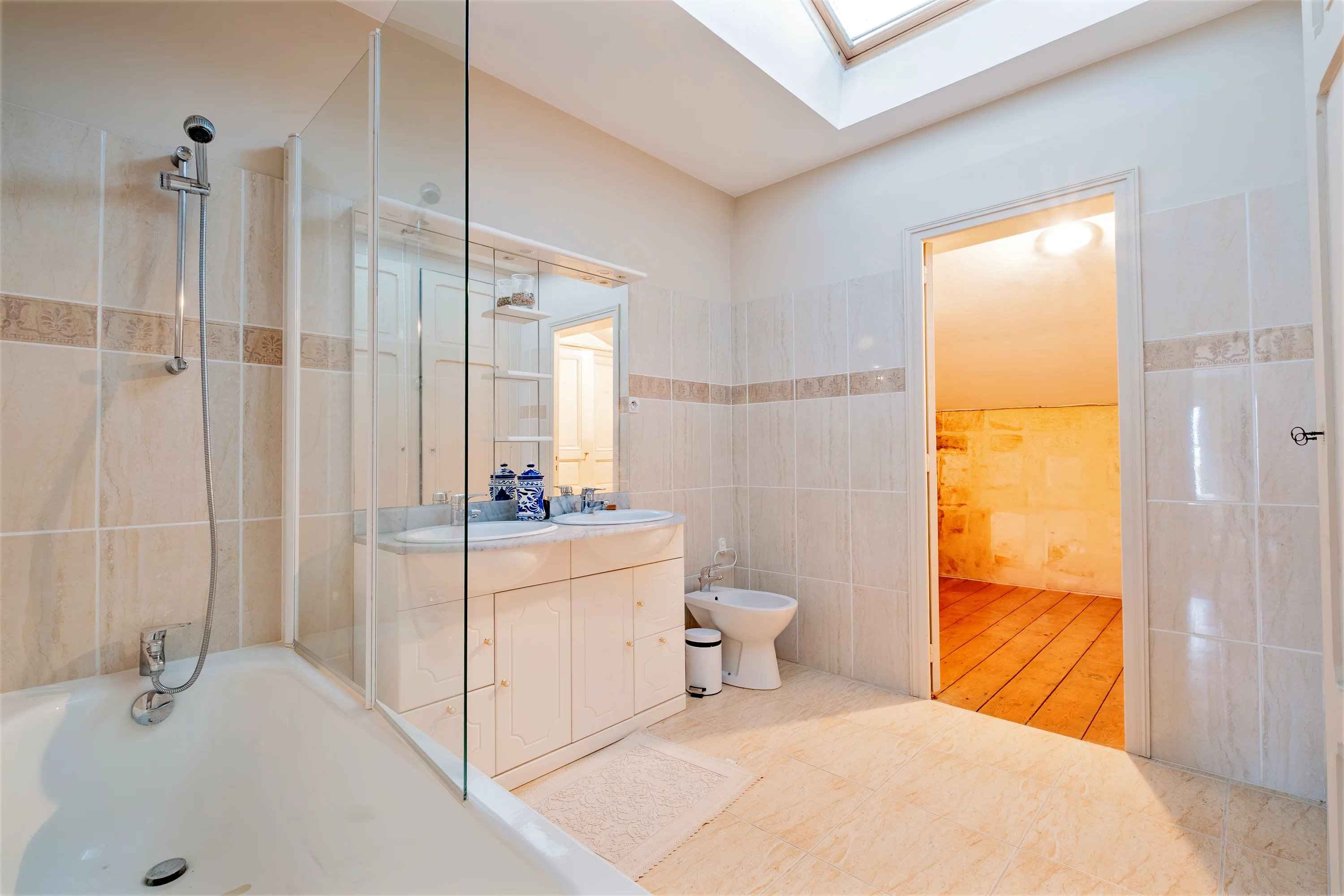 C4cffb6607b36dd19ecbde24d739fbbc 5fd7248a61 3000 original - Attribut alt par défaut.