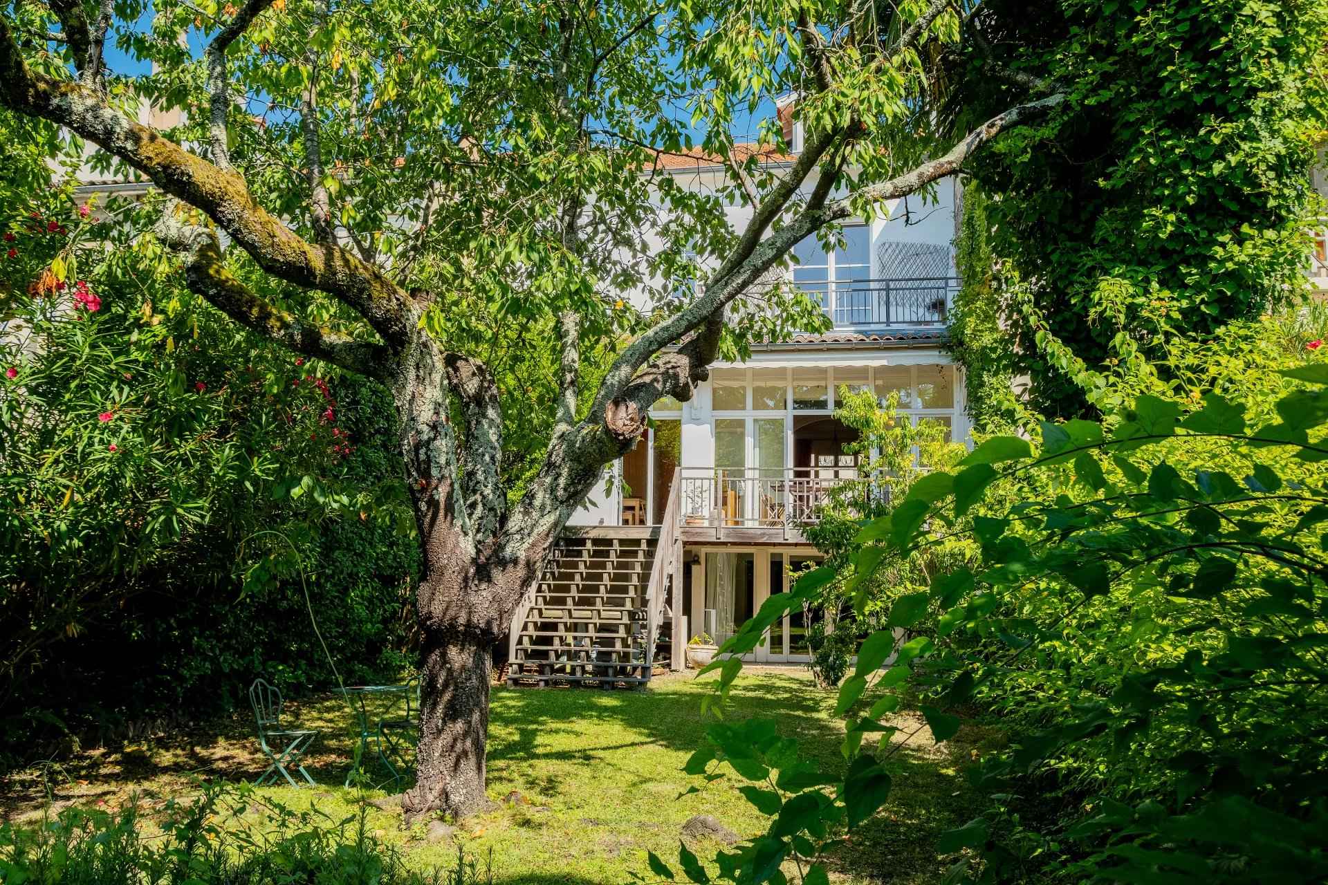 961a7b0e9d84796797c15562a2183b20 e8f94a079d 1920 original - Attribut alt par défaut.