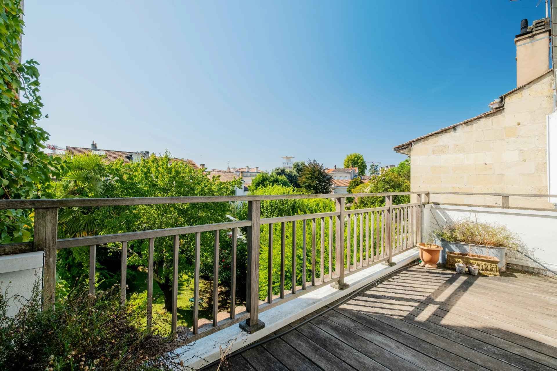 06d65a61a250822ab2069d5dd4a71a0d 2c17f08f1a 1920 original - Attribut alt par défaut.