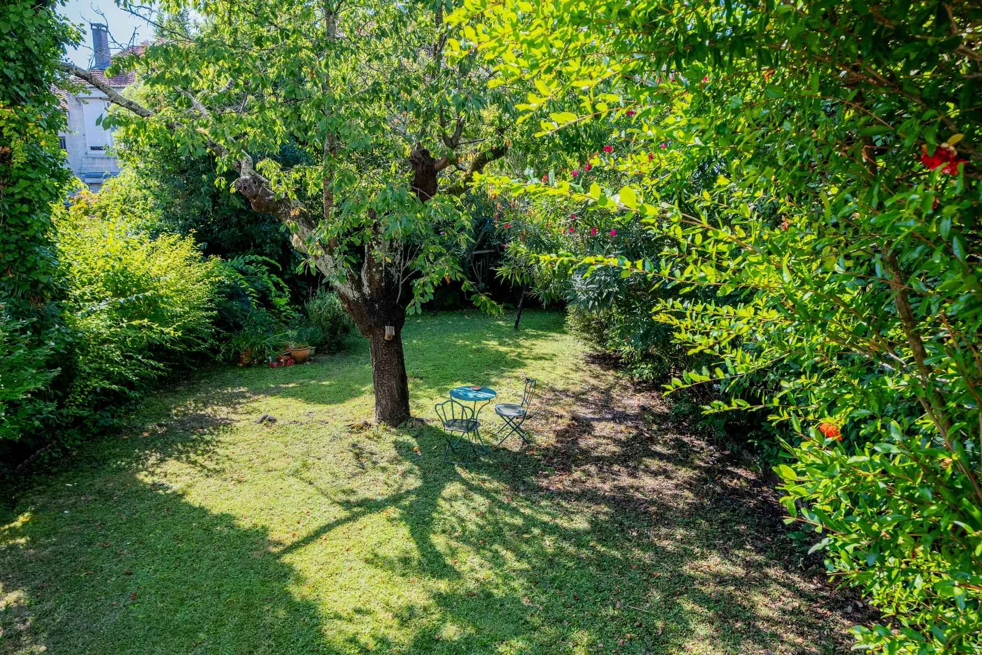 B9f9357dcaa5ecd218554b8d5e1e1dd6 67b19c1cd9 1920 original - Attribut alt par défaut.