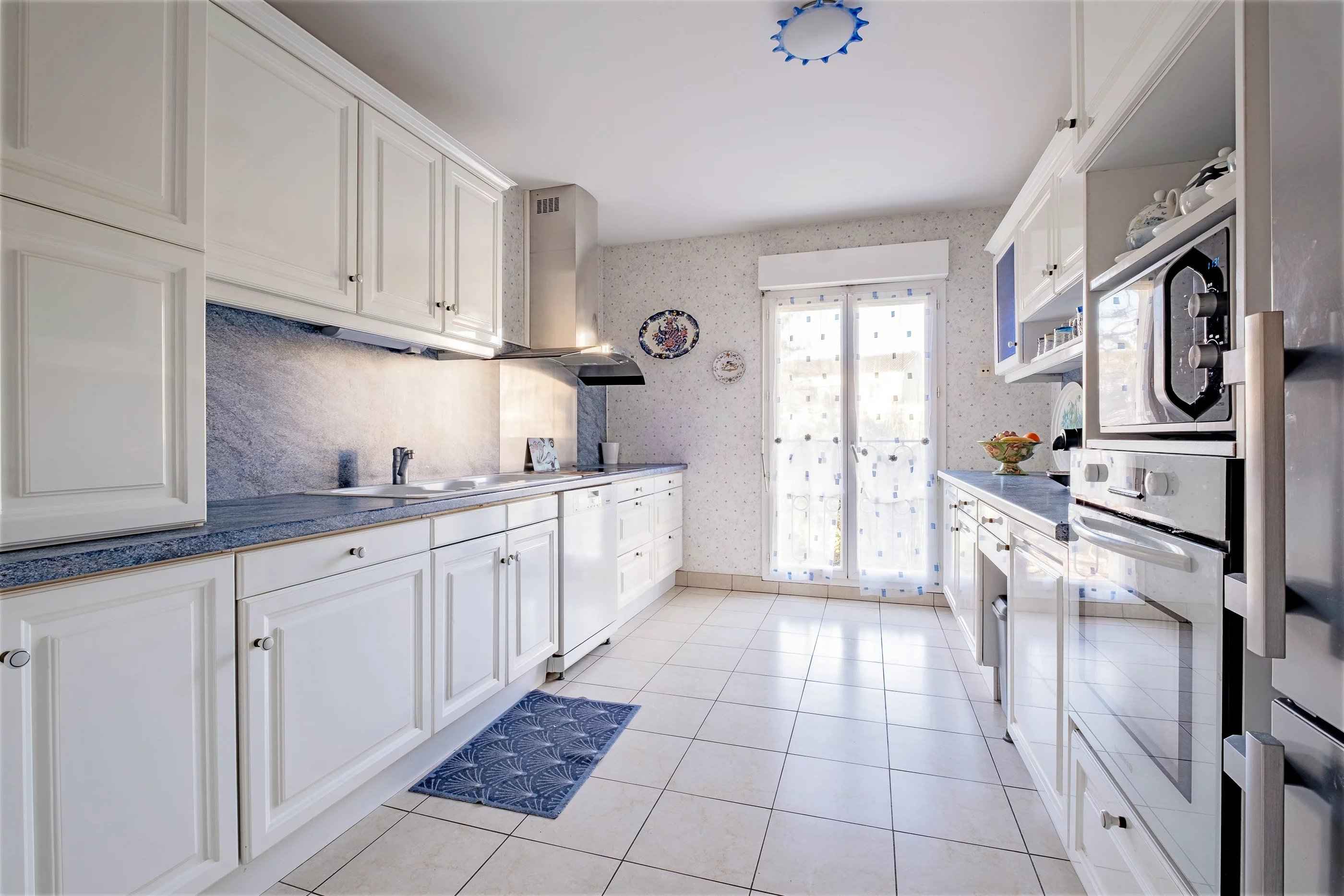 12024b2d8b7b9a0c6e2eca9c56c157a5 b053b0cbcd 2800 original - Translation missing: en.helpers.application.image_tag.default_alt