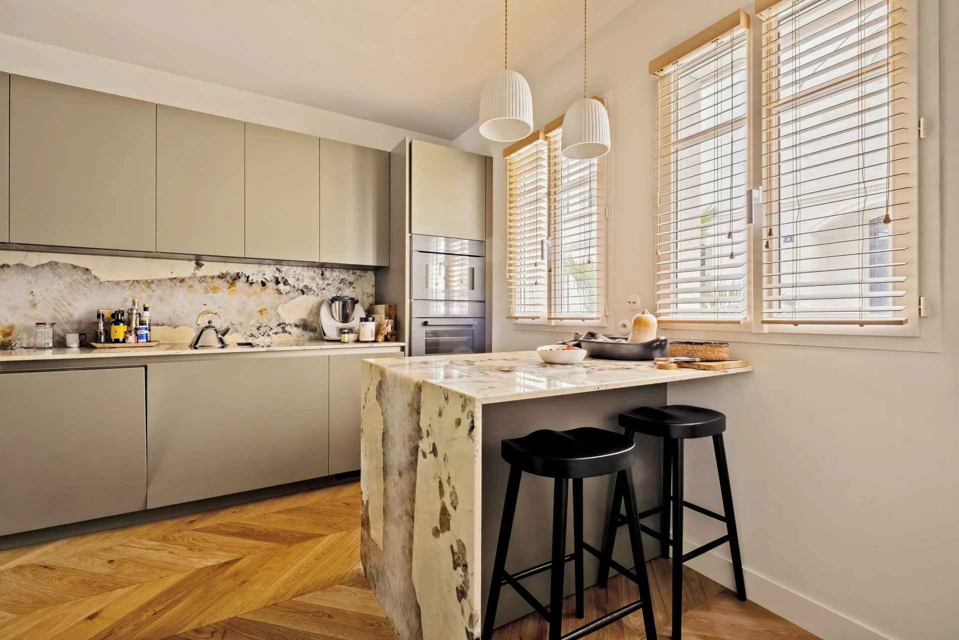 Maison à vendre de 228 m2 Bordeaux Croix Blanche