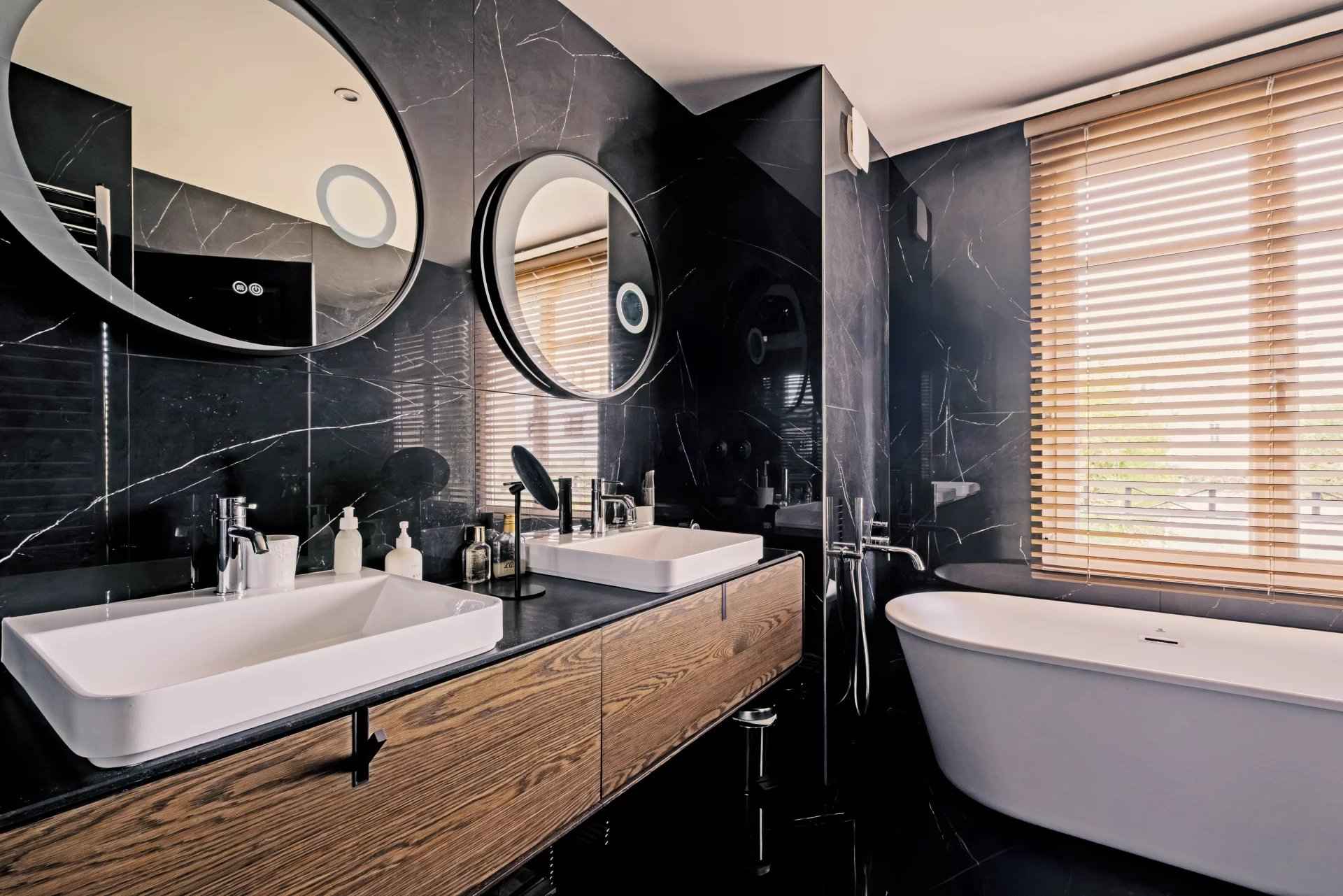 1a9cd861fa7a581af891e95237f17f5f 00e95ba481 1920 original - Translation missing: en.helpers.application.image_tag.default_alt