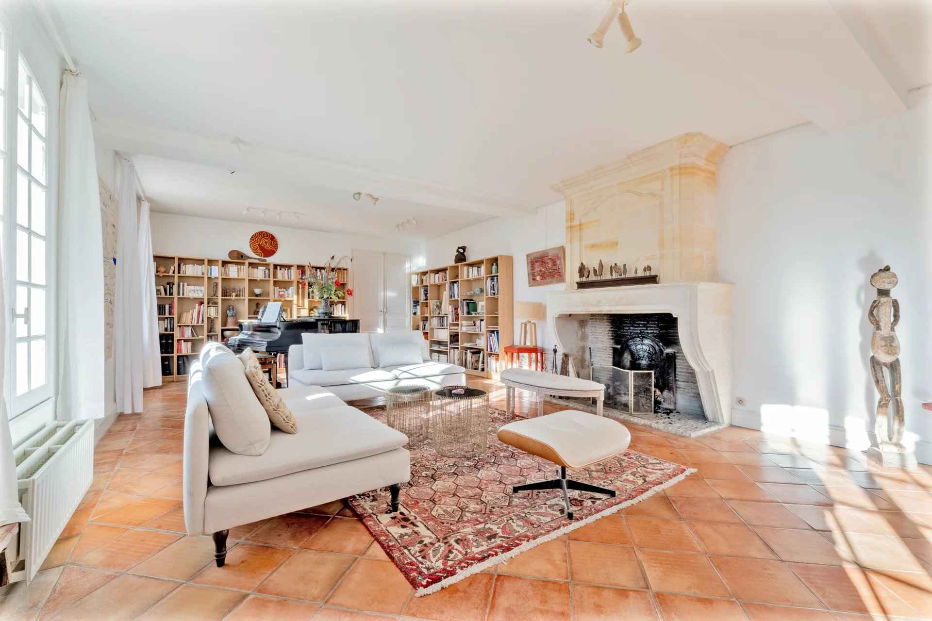 06f4032b42fad42953fa704cc3a10dc6 127103cb7c 1920 original - Attribut alt par défaut.