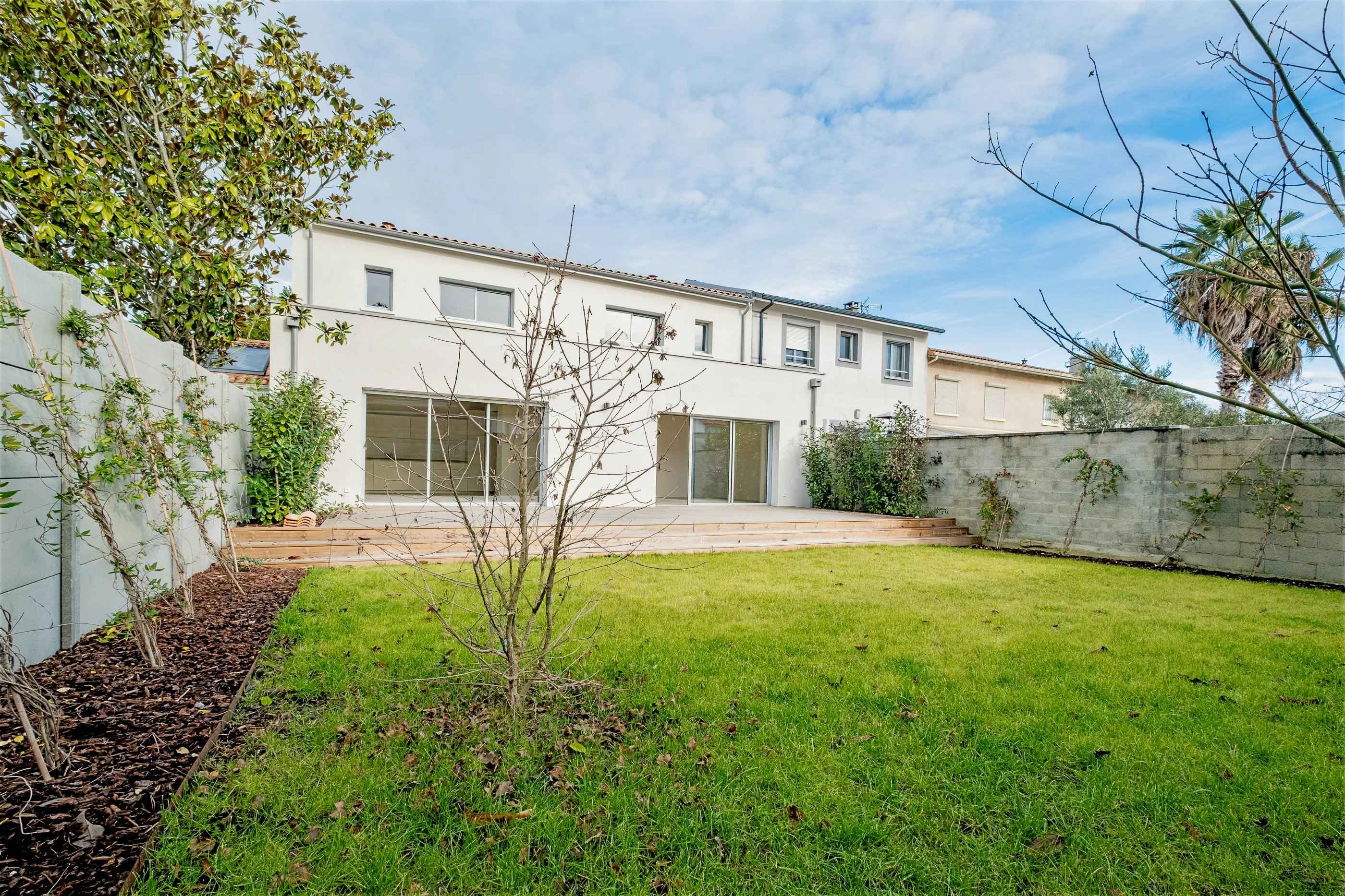 Bfc5a2db902971cd65095d55cf5cc3d7 e05959b4d8 2800 original - Attribut alt par défaut.