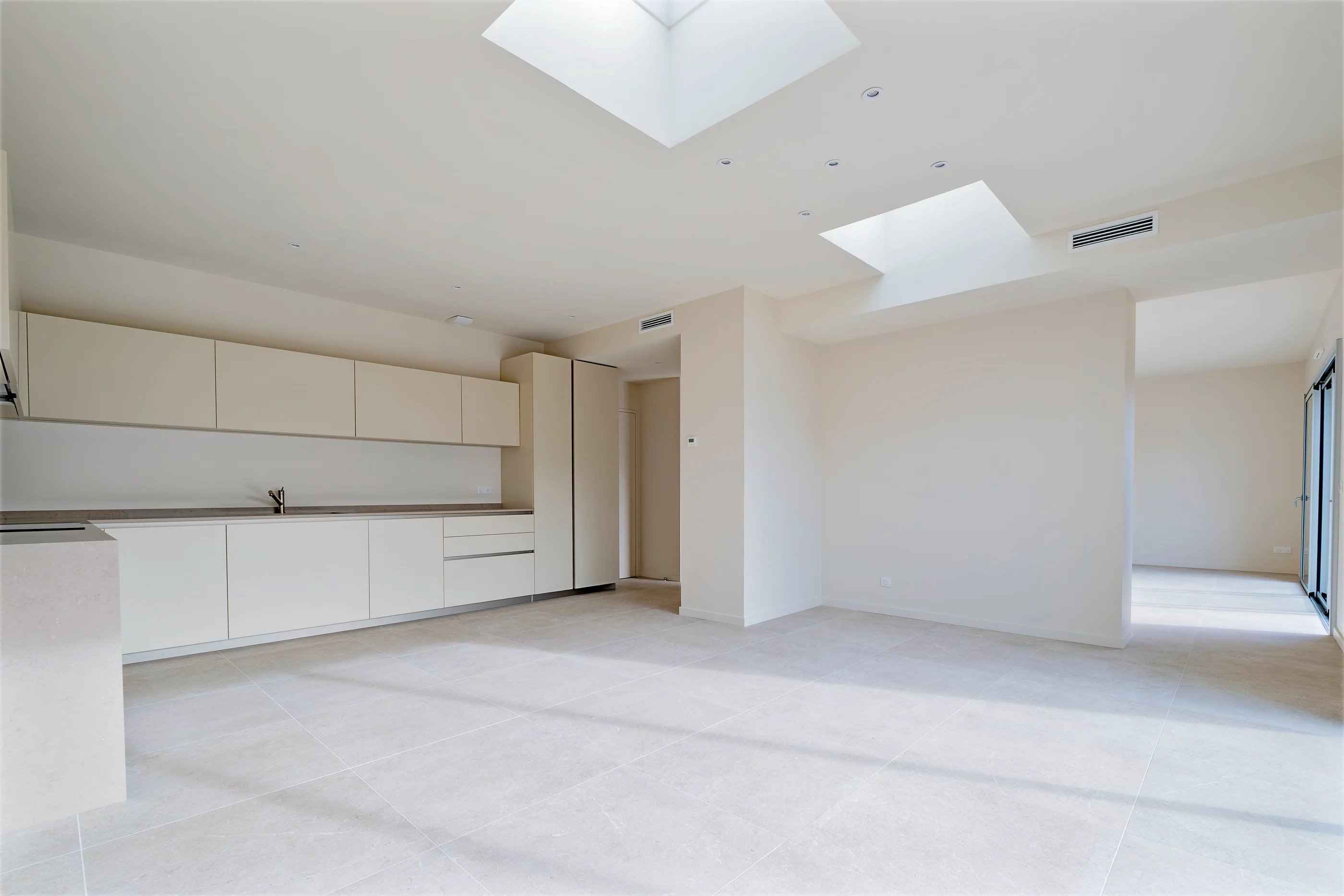 0a39ab53534beb1fd37e78f3ebfb1393 0e567b4f3e 2800 original - Attribut alt par défaut.