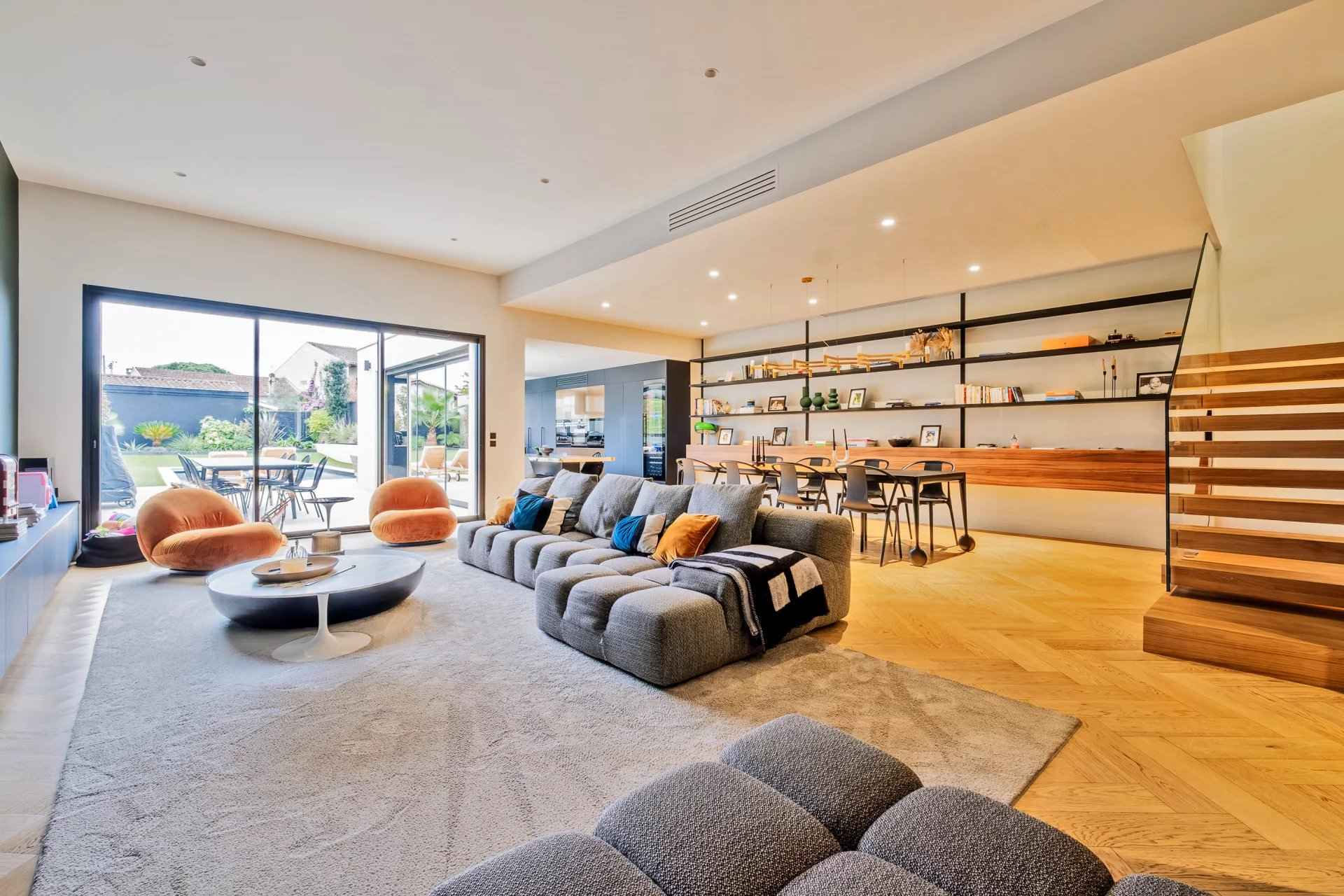 04dca7be2e091d50318e6a22b7ff9d95 bb1a4a0a14 1920 original - Attribut alt par défaut.