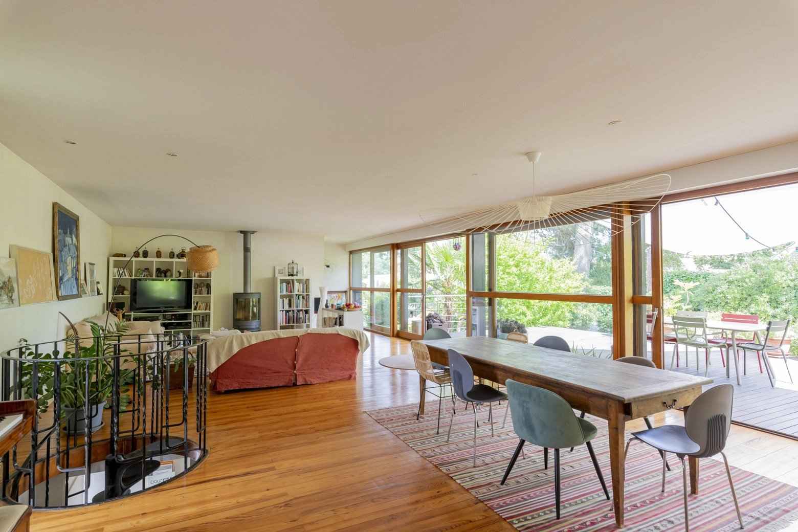 7fe5835b2851e5a785f8fea751a0fb8d 32e1e47fc8 1560 original - Attribut alt par défaut.