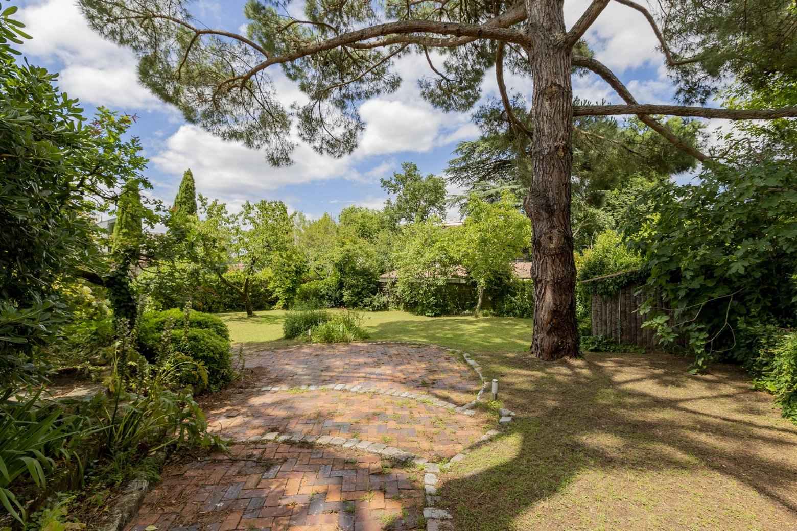 A04a4e50fd4ee29ed564dba9a468da54 c09e74aa7d 1560 original - Attribut alt par défaut.