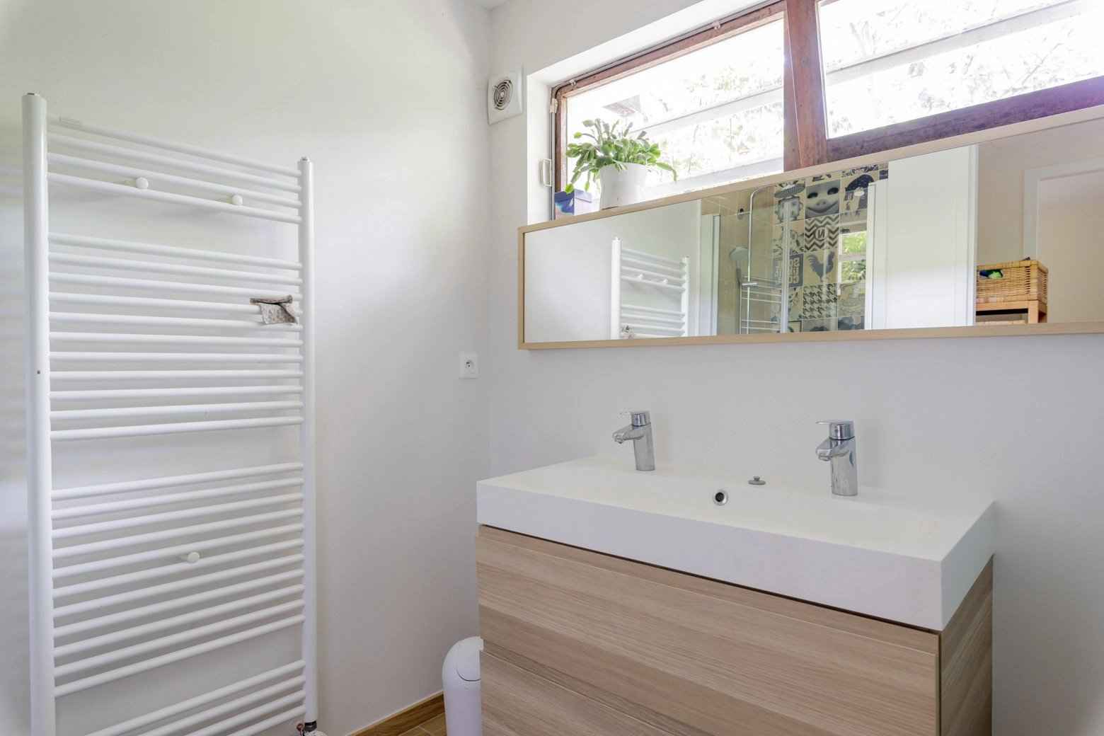 68fc9f1723de00ac23c2538be4cd0dc8 1bb2c0fdae 1560 original - Attribut alt par défaut.