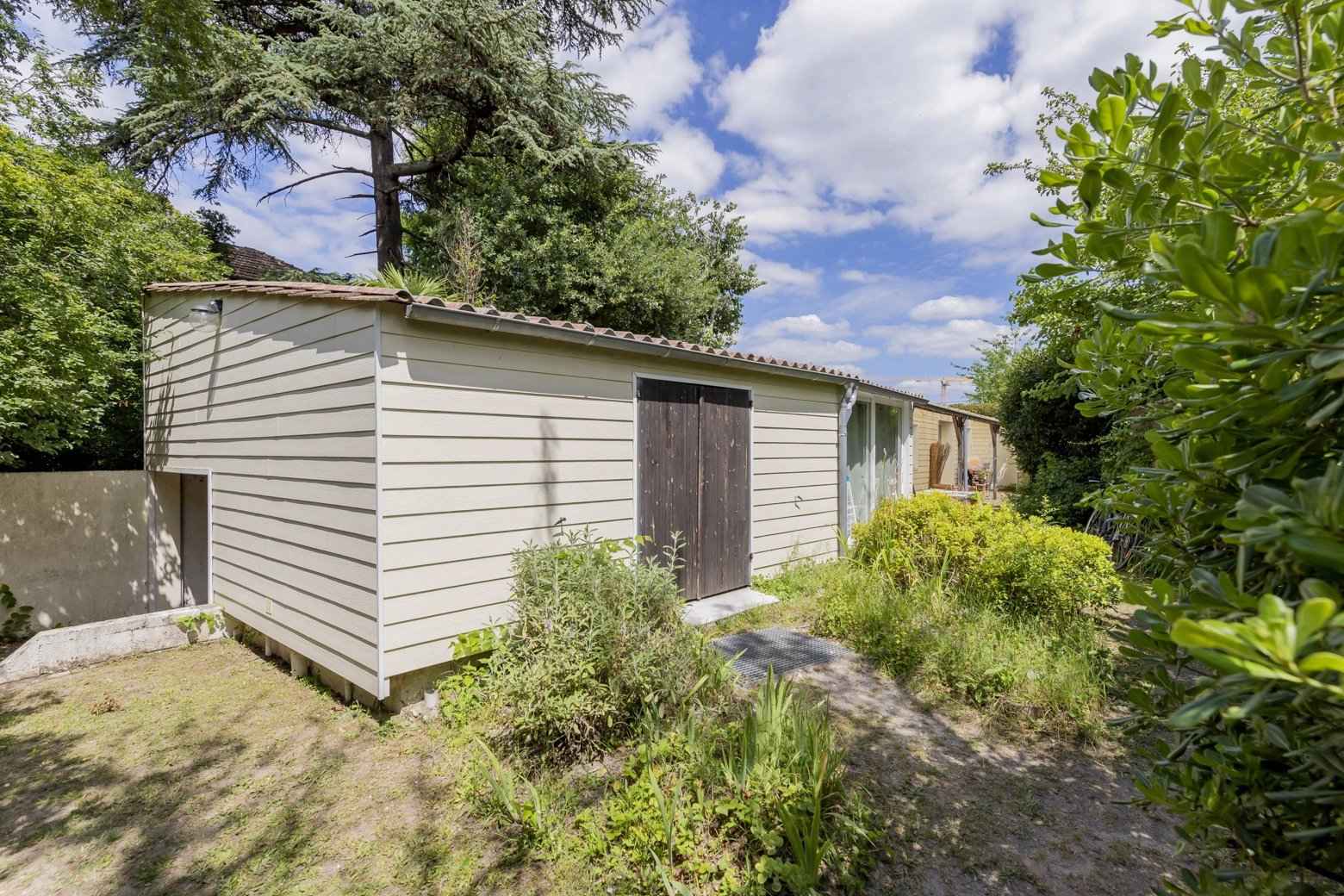 Bcc5724308368bce7a633097dc5b7d4d f2d64cbe92 1560 original - Attribut alt par défaut.