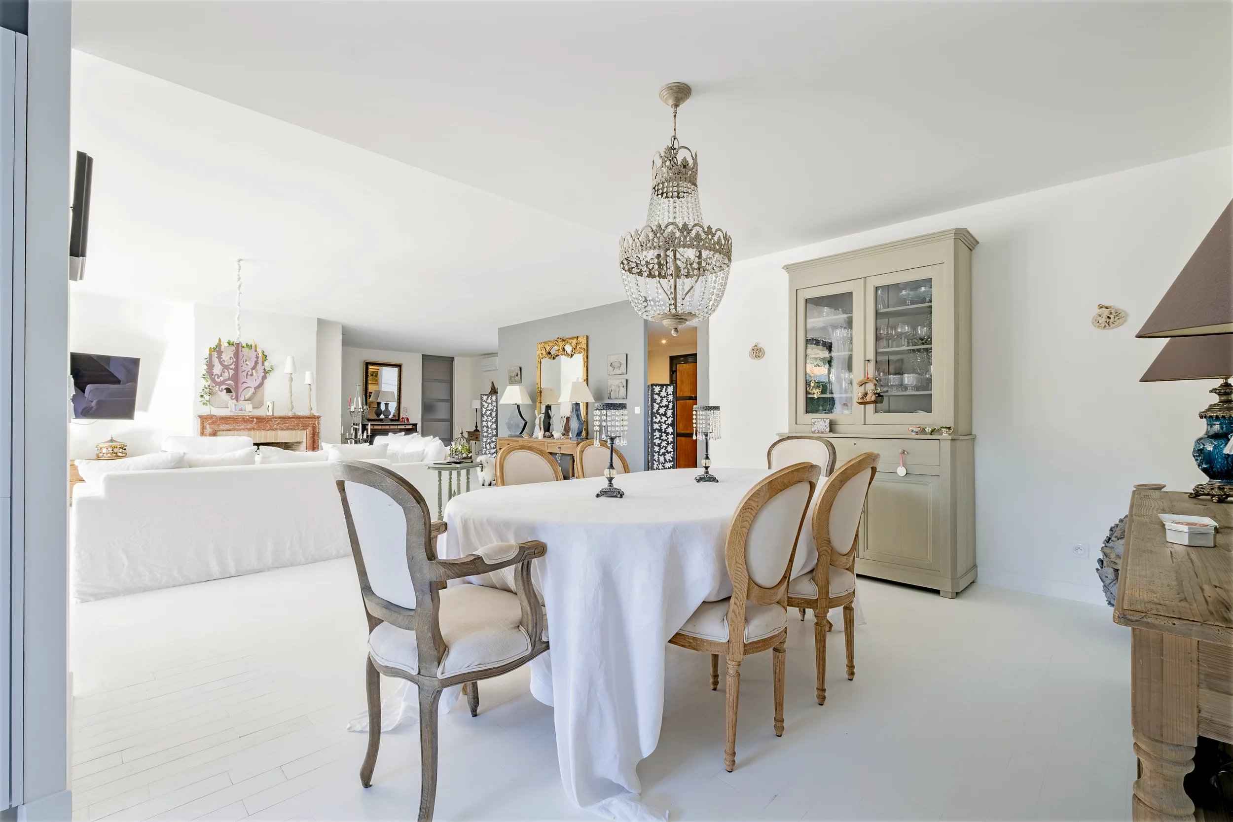 1503e9e9e267e176311f3e71d1bf55db e38f90bab5 2500 original - Translation missing: en.helpers.application.image_tag.default_alt