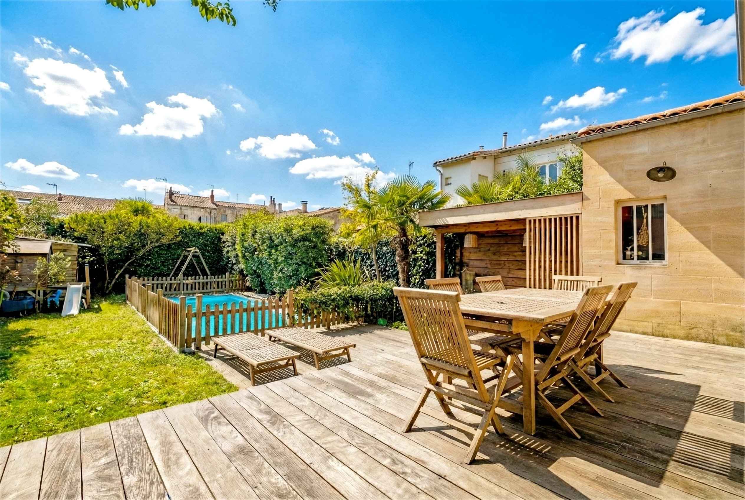 40422537e23ec4173c4d1a79d47c6b42 66a9230c4e 2528 original - Attribut alt par défaut.