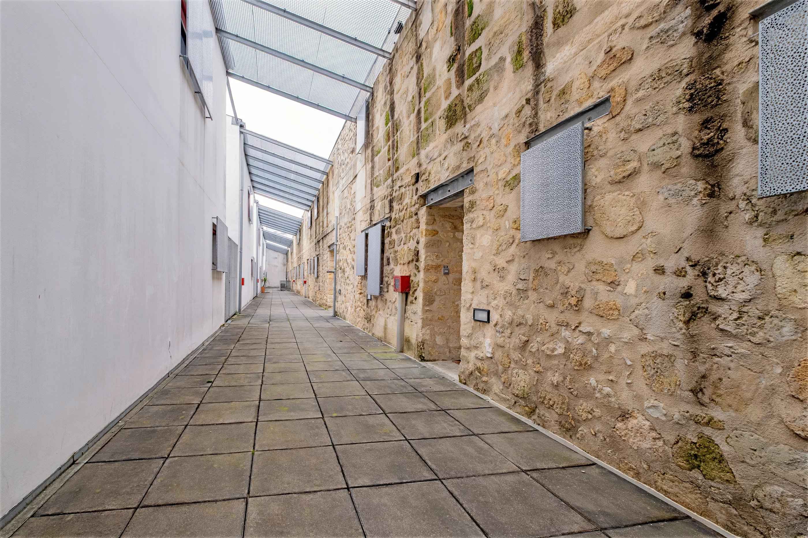 Eea8b9f223124461084f5246b4f7410e 1a9380a1c6 2800 original - Attribut alt par défaut.