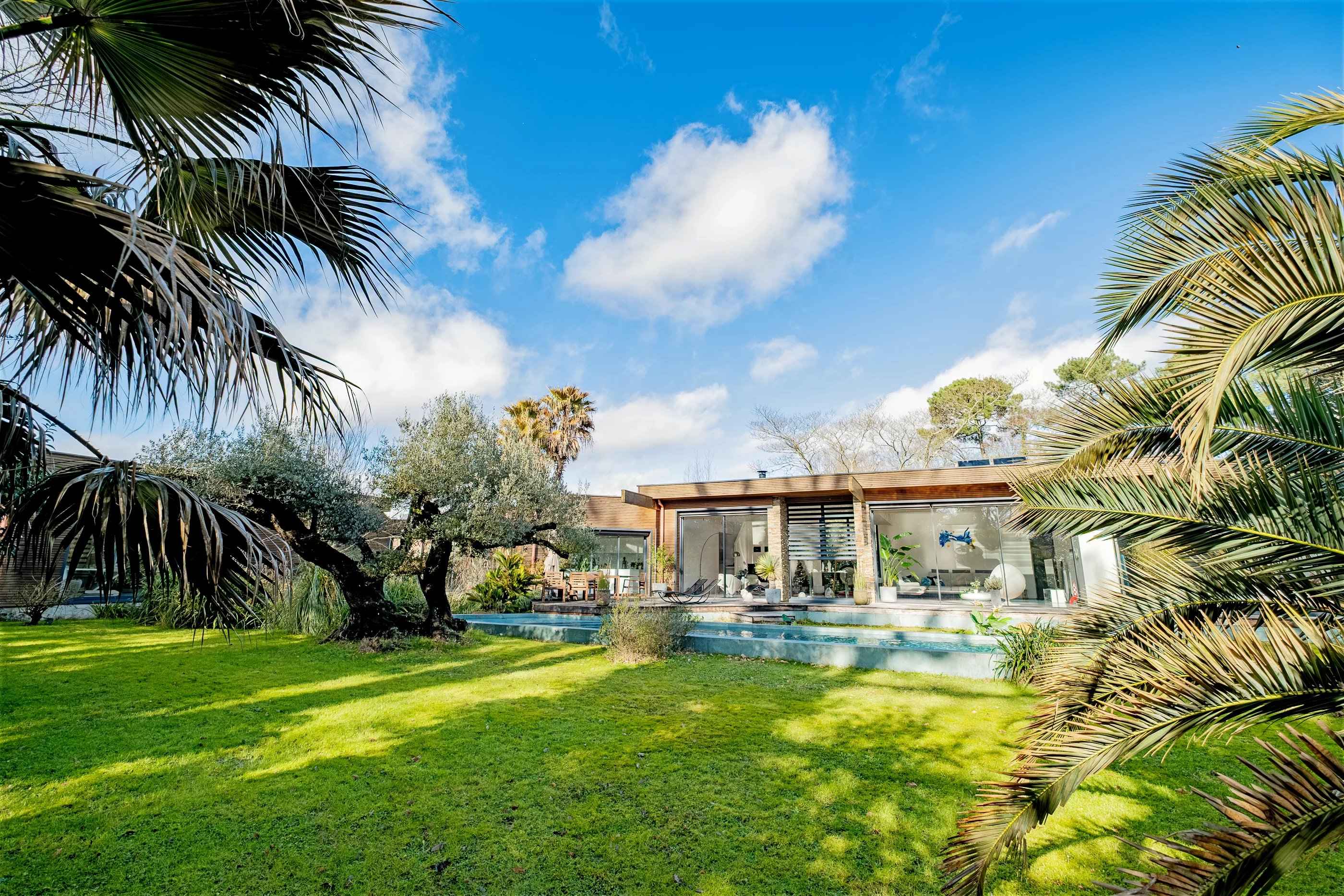 7cdc97890a5dd8be6a7094bff50daeb3 2a2ac8d602 2800 original - Attribut alt par défaut.