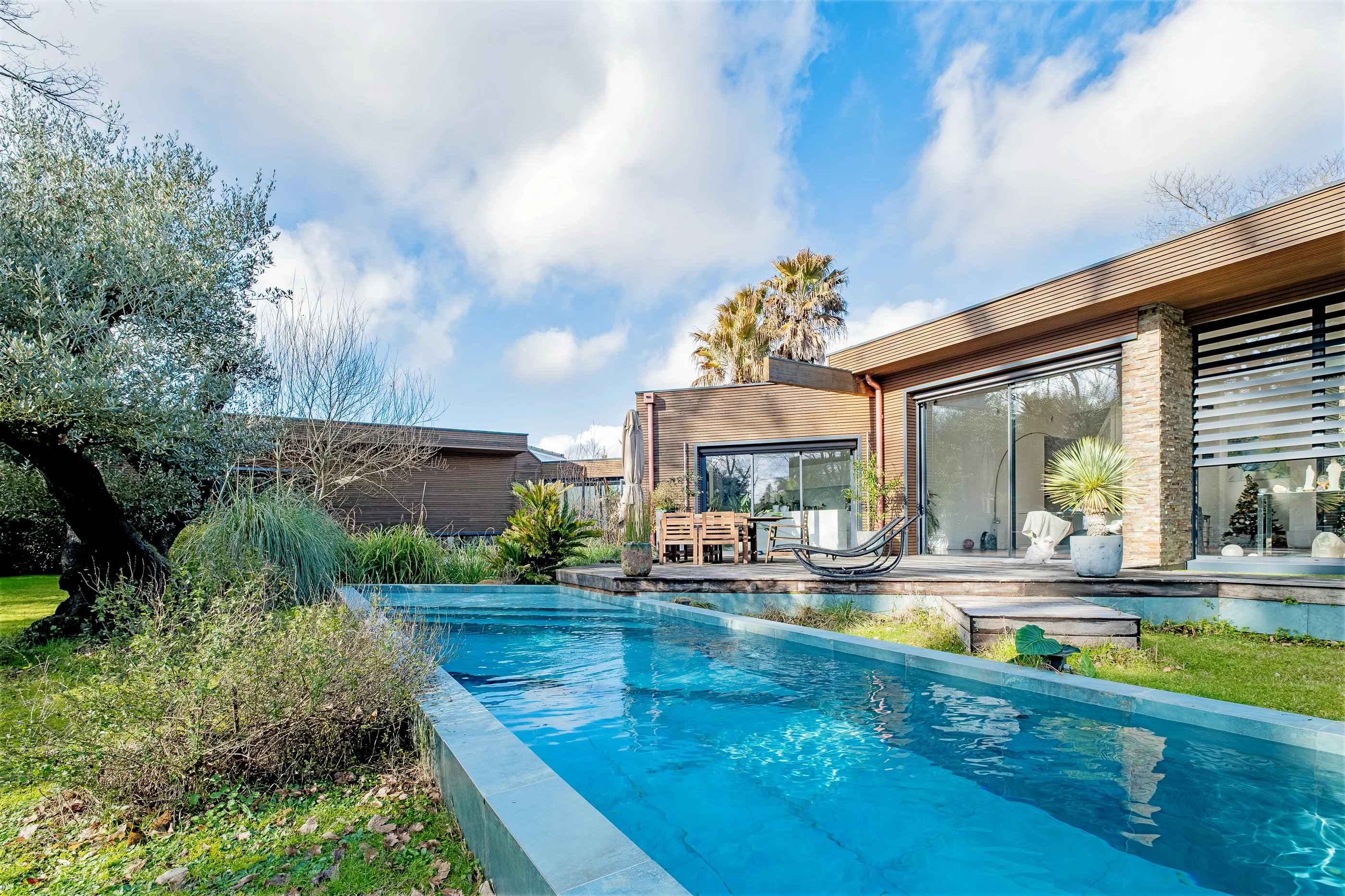 5e7ea32d1850f409c22178429b40cc27 52bd9eed92 2800 original - Attribut alt par défaut.