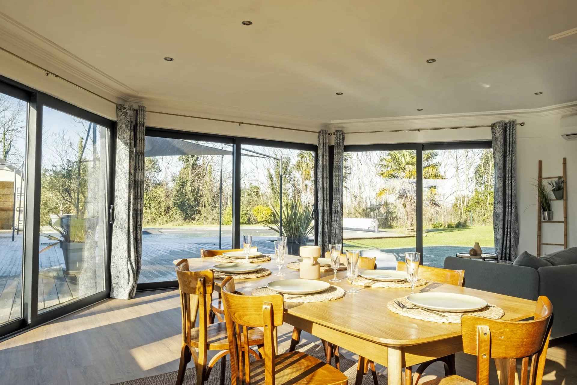 Propriété à vendre de 630 m² Prignac-et-marcamps salle à manger