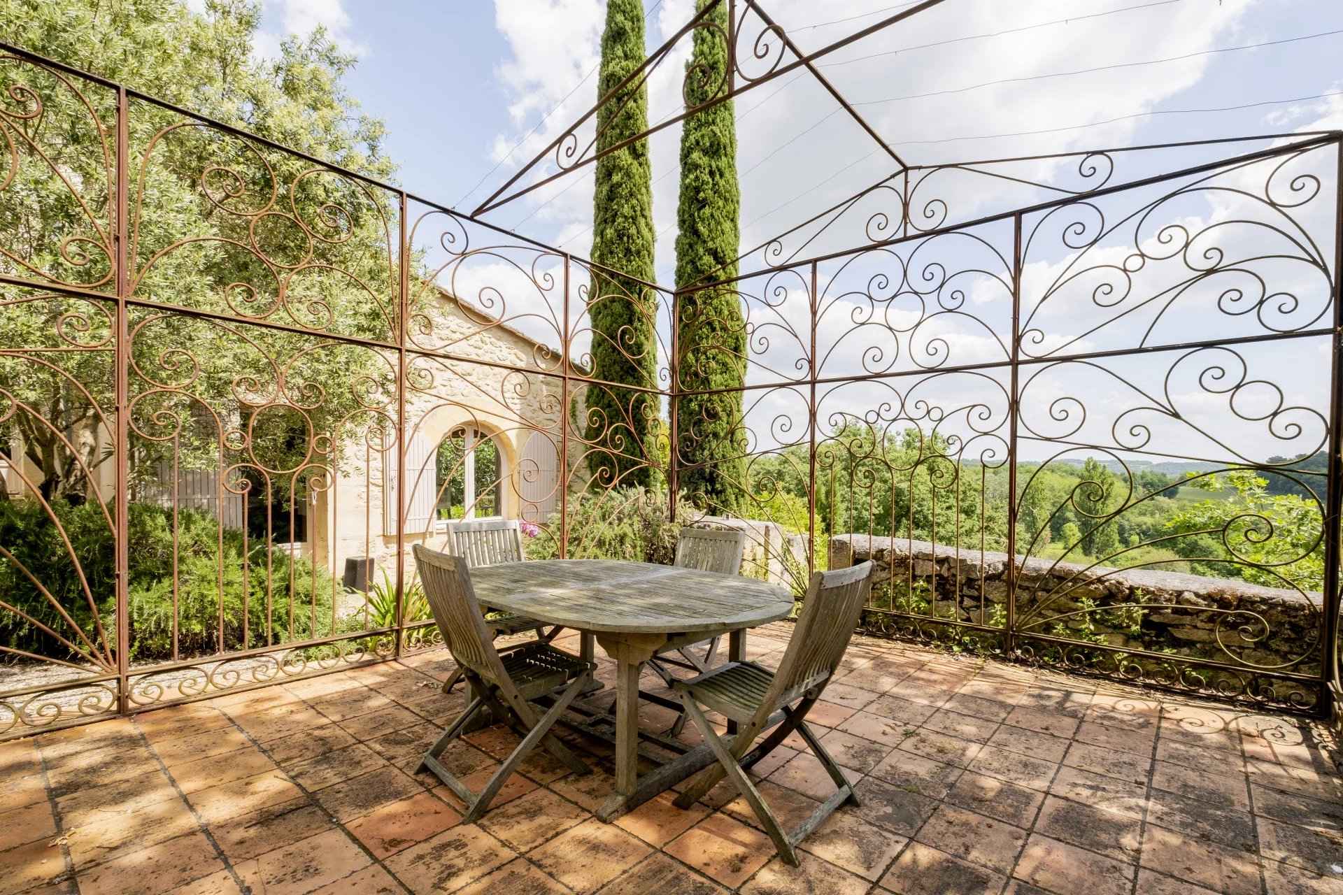 Ee2a6ed48158ffa12edf16c2eee14bba 634466f162 1920 original - Attribut alt par défaut.