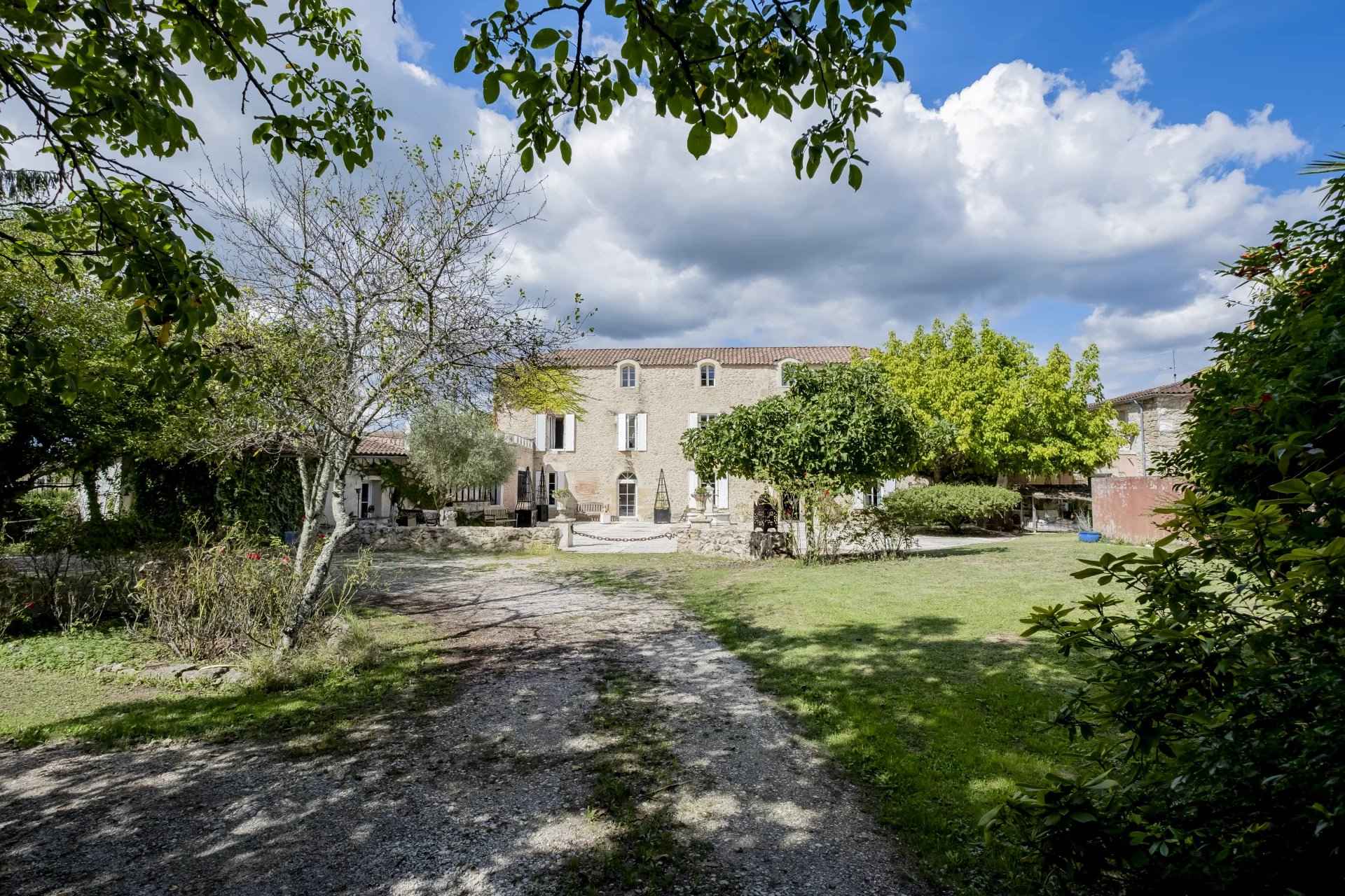 B1dbd8285ceb60dd6a4a3b704f410072 2e40c1f36b 1920 original - Translation missing: en.helpers.application.image_tag.default_alt