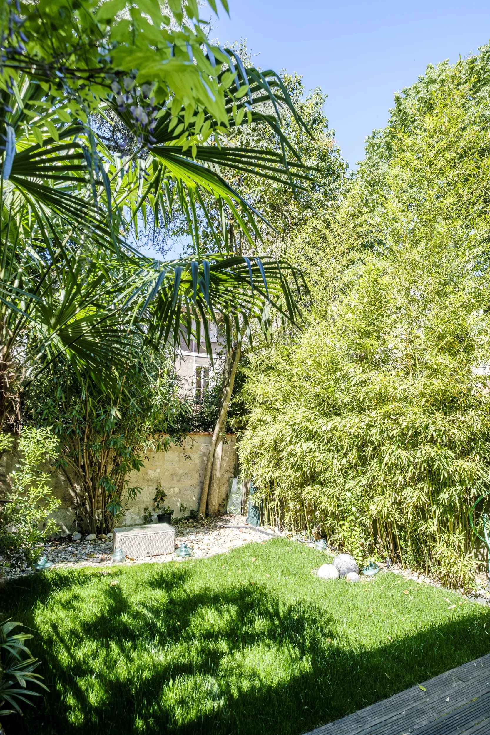 3b7fb3503518f77d5bf92e187a0a6cf5 0325aa2fd7 2500 original - Attribut alt par défaut.