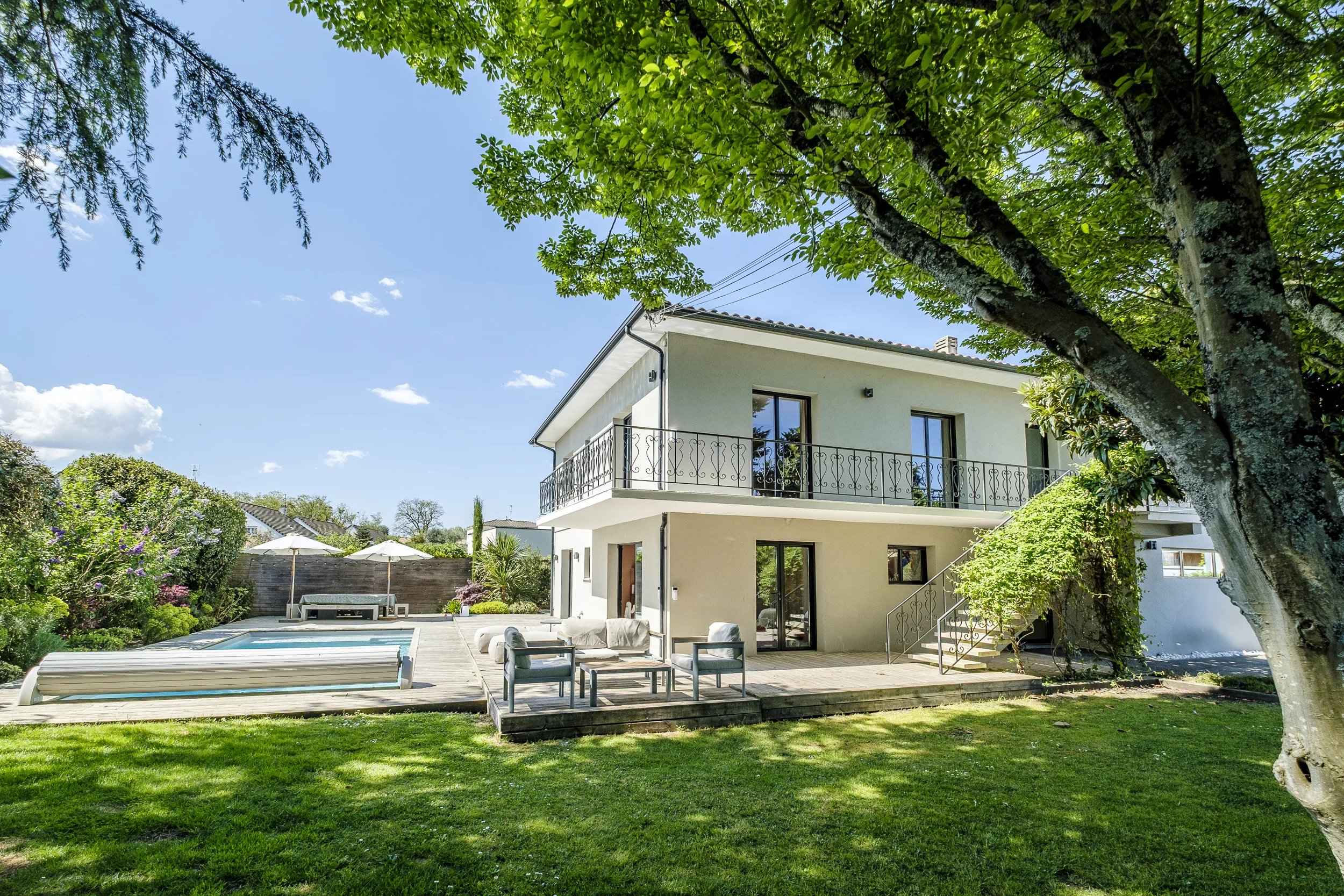 717c941f498472c97cd73444d4379c1a c7a9d8b011 2500 original - Attribut alt par défaut.