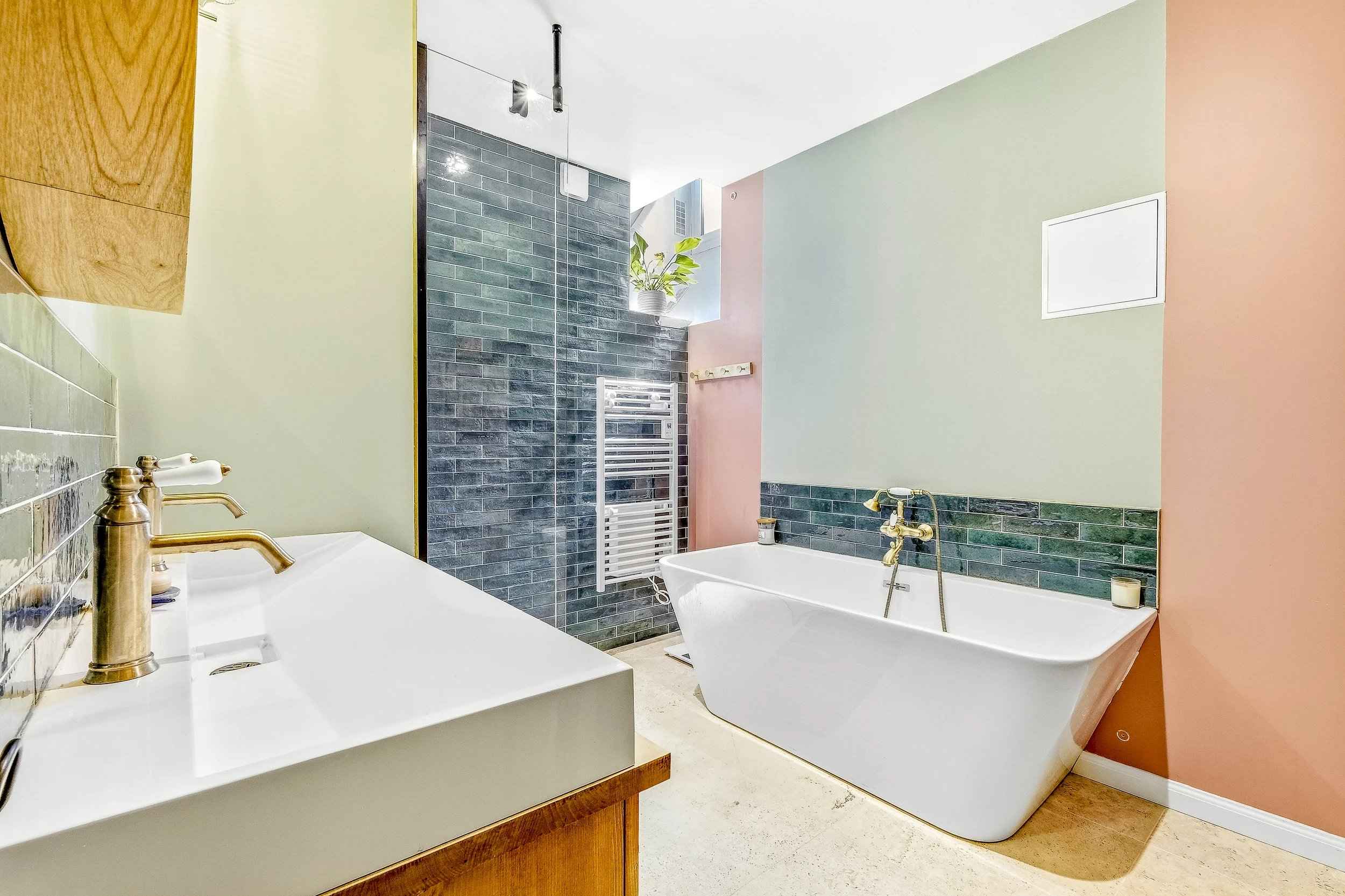 473a8d42174b707456f6ea847f7fb942 e3a138b60c 2500 original - Attribut alt par défaut.