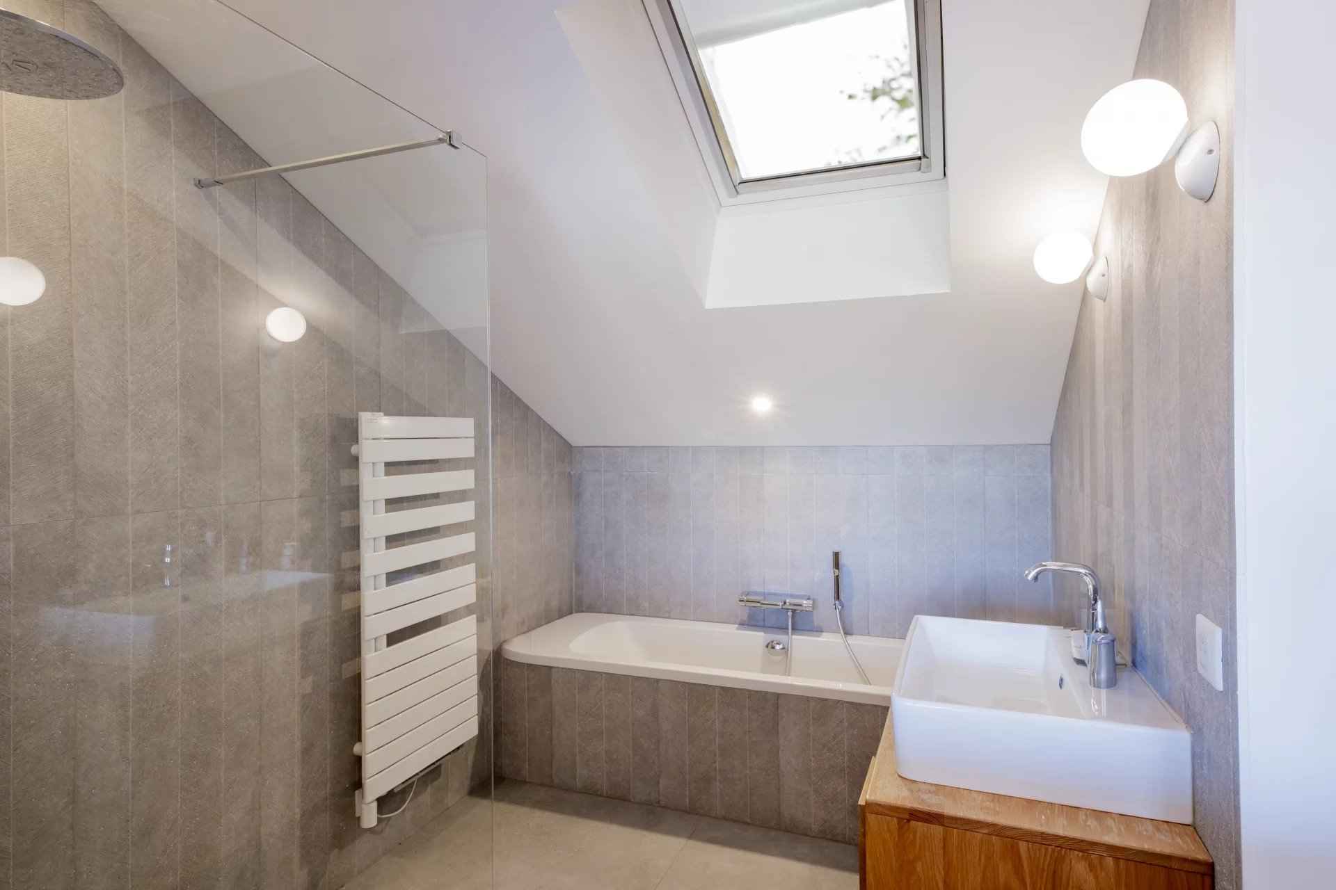 1ea8cd9ea6c6969f122bf3a5679b998b 98c01f2bcd 1920 original - Attribut alt par défaut.