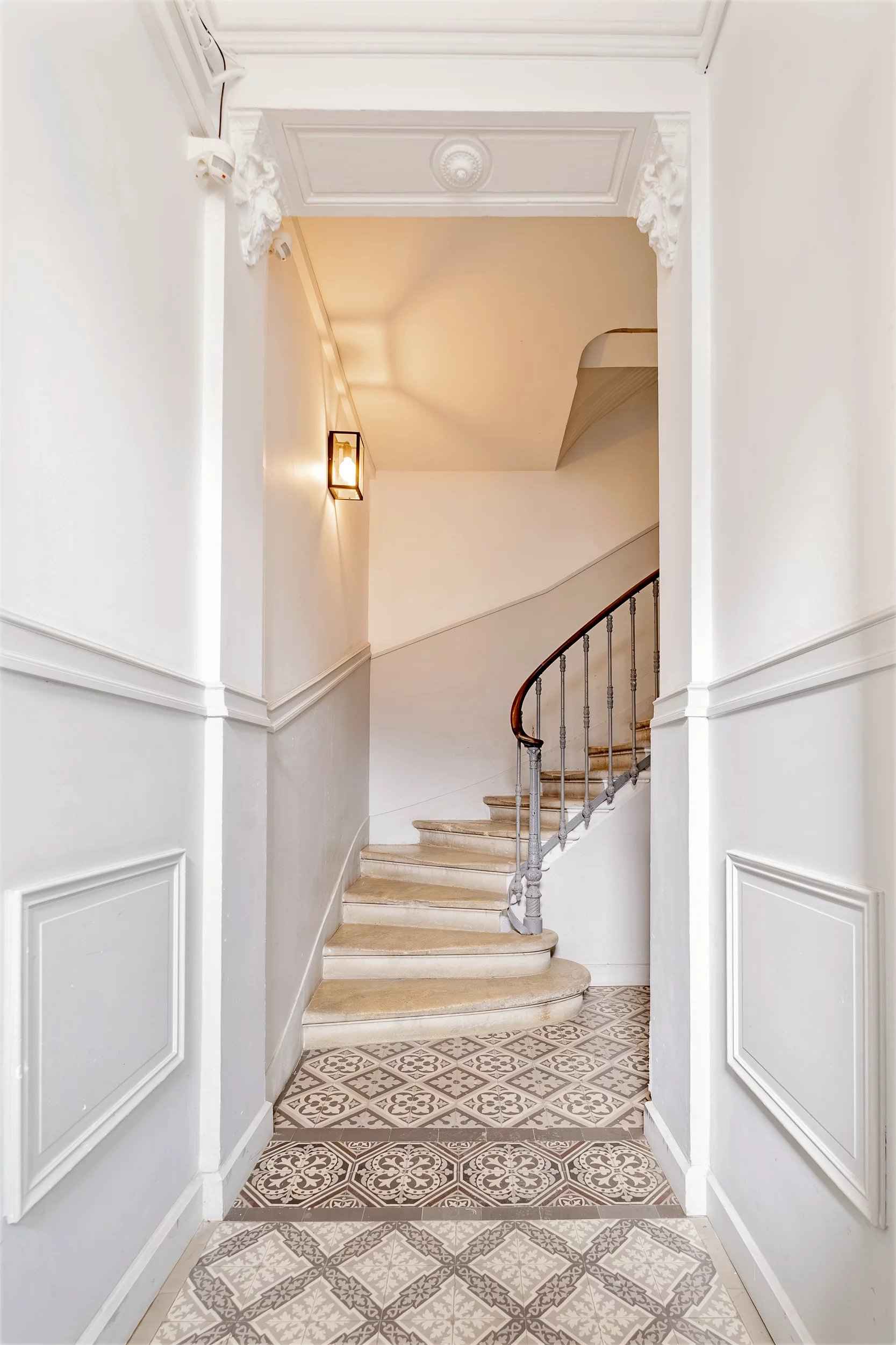 E95d23426e898ce338857f964b8f82ec 48e95ee524 2500 original - Attribut alt par défaut.