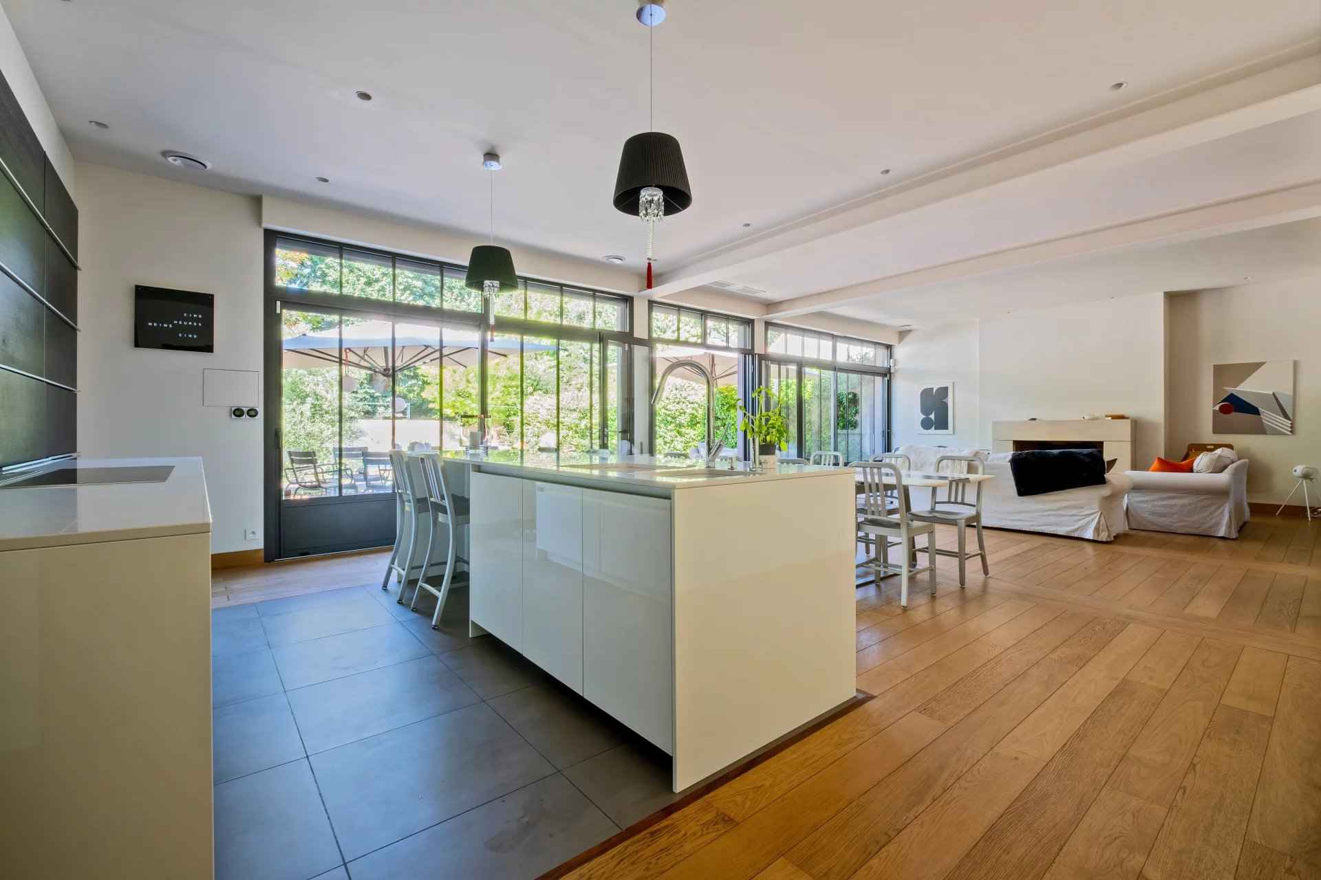 B2e039ecaf2ab8a68afcd9d167494d23 848aced7e7 1920 original - Attribut alt par défaut.