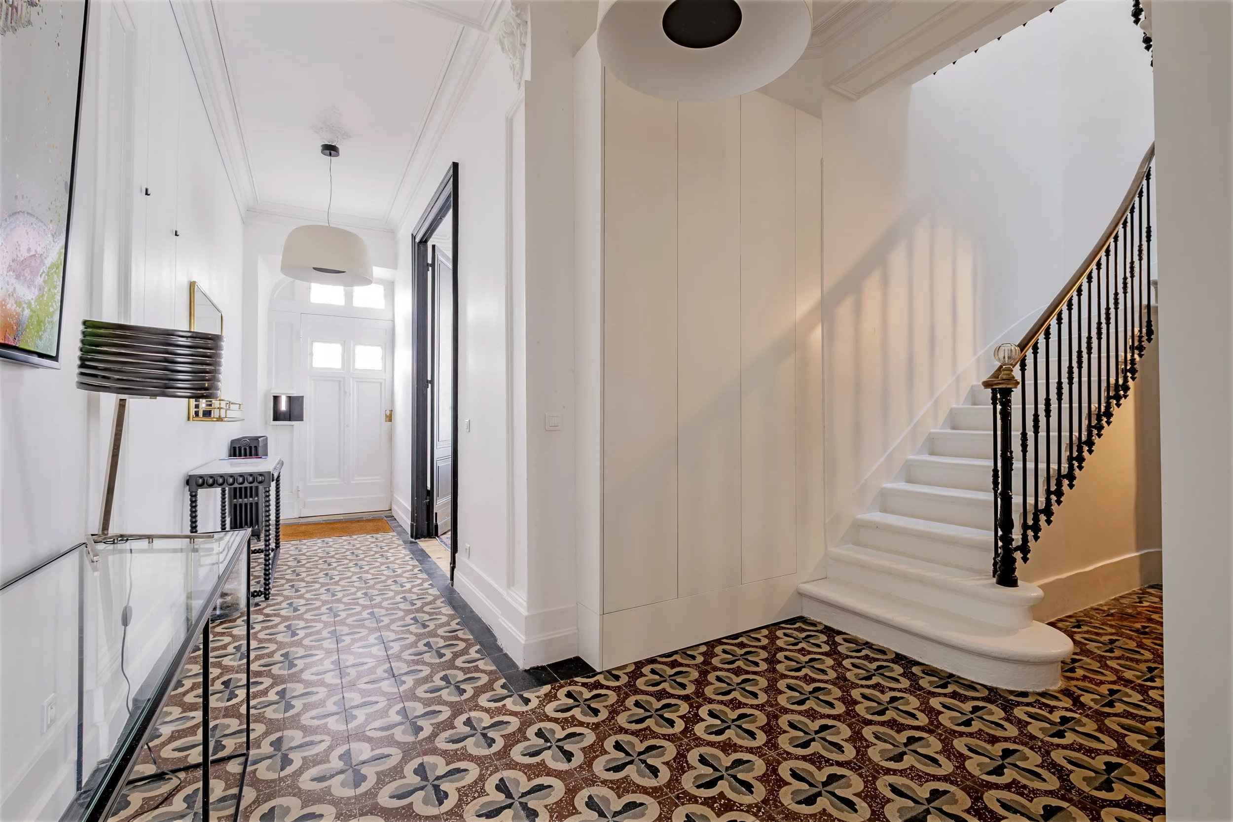 3761b5deb36290b490782de3b72f6d08 d5693c0581 2500 original - Translation missing: en.helpers.application.image_tag.default_alt