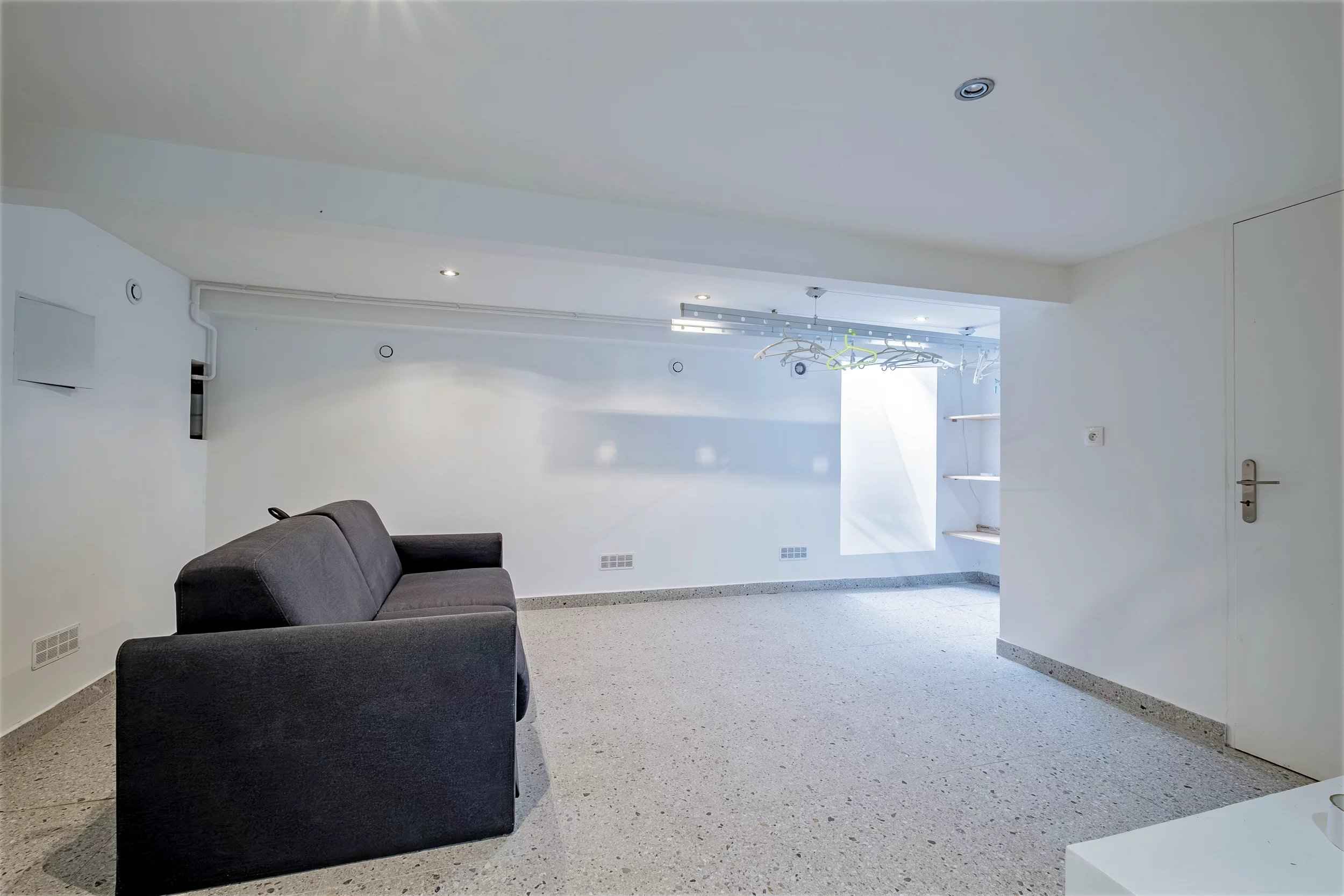 21889e3ff059e9f4f338bdecbfa148aa 1e5944ebf0 2500 original - Translation missing: en.helpers.application.image_tag.default_alt