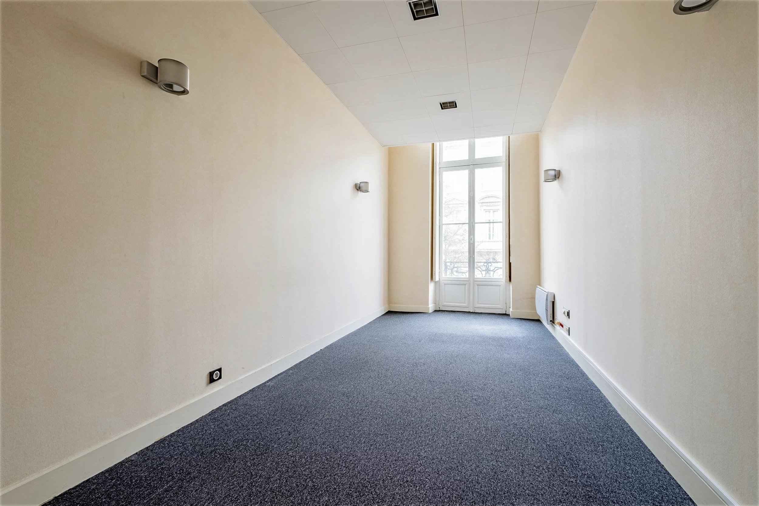 Ef135cb57a967a1bacf5f2557e710776 04ab75aa17 2500 original - Attribut alt par défaut.